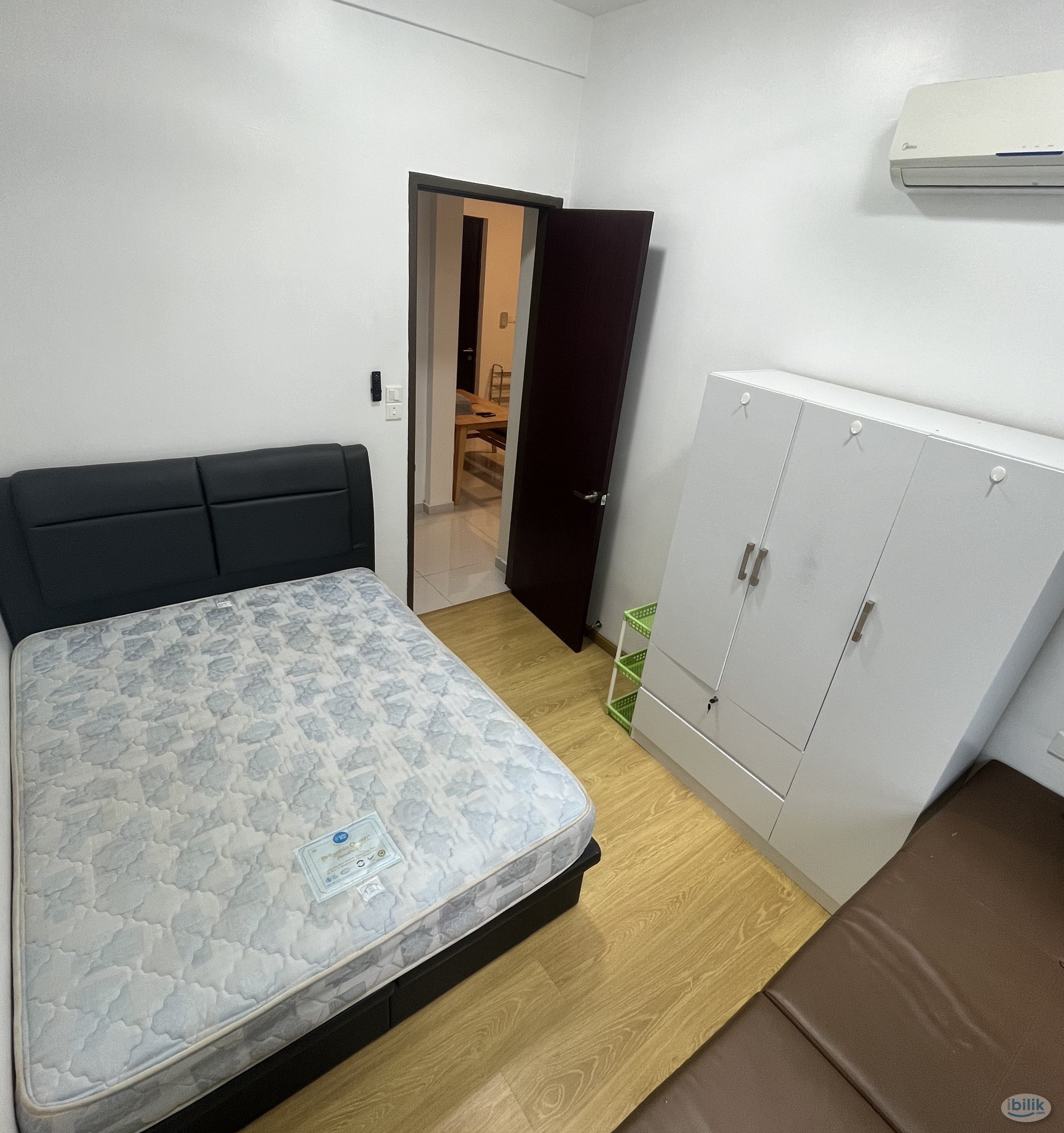 Image 2 of ❌ Agent Fees | 7km to CIQ with Direct Bus | Amberside | Middle Room | Walking distance to beach 🤩 - Room rental in 