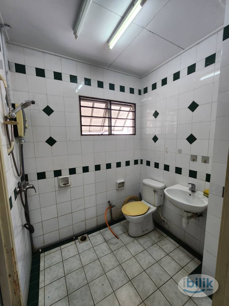 Image 3 of Near LRT Bandar Puteri Puchong 8 Min Only🚗😍‼️Prefer Zero Deposit😉With Private Bathroom🛜With Wifi&Aircond - Room rental in 