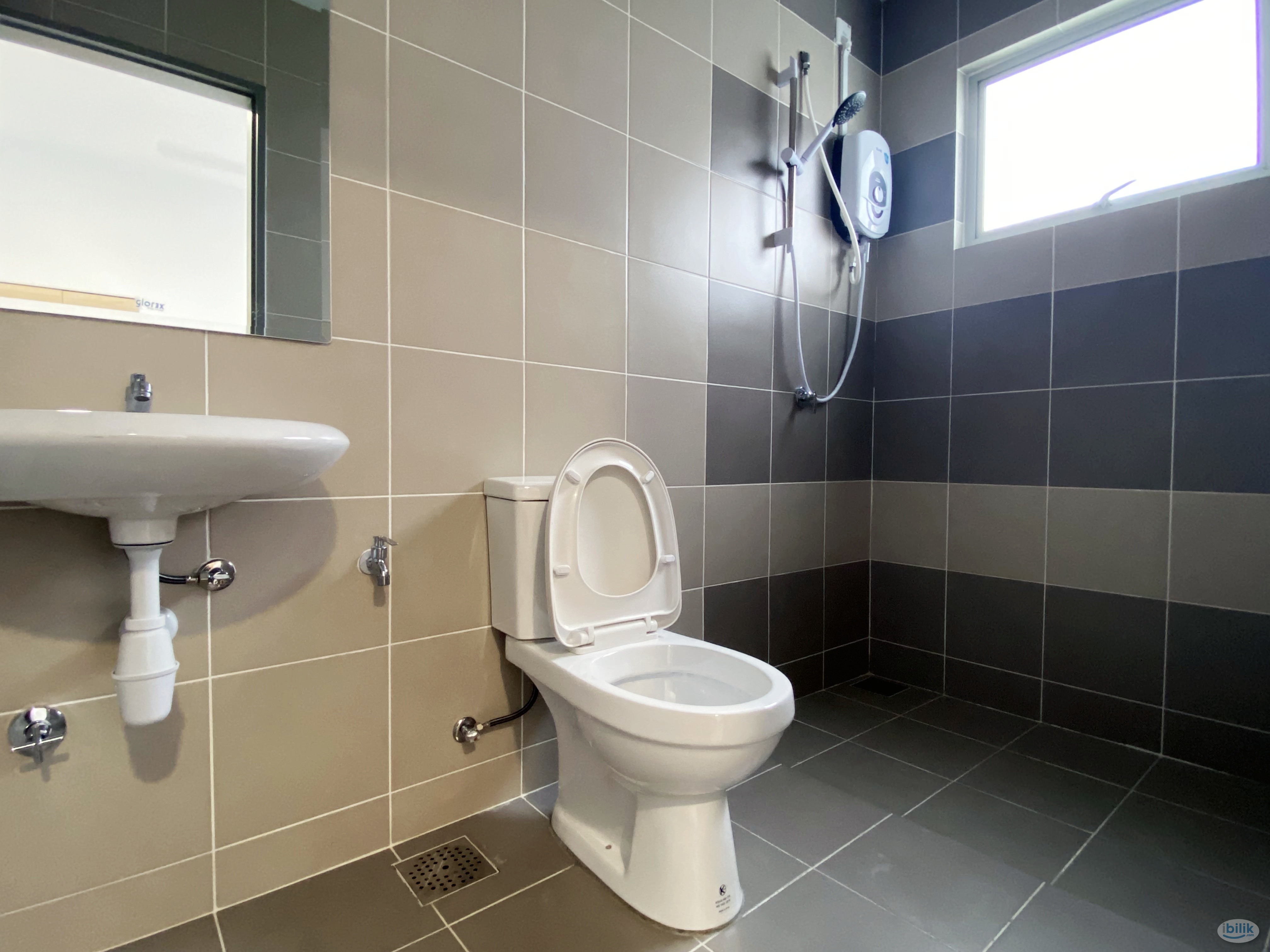 Image 4 of Master Room near LRT Bangsar - Room rental in 