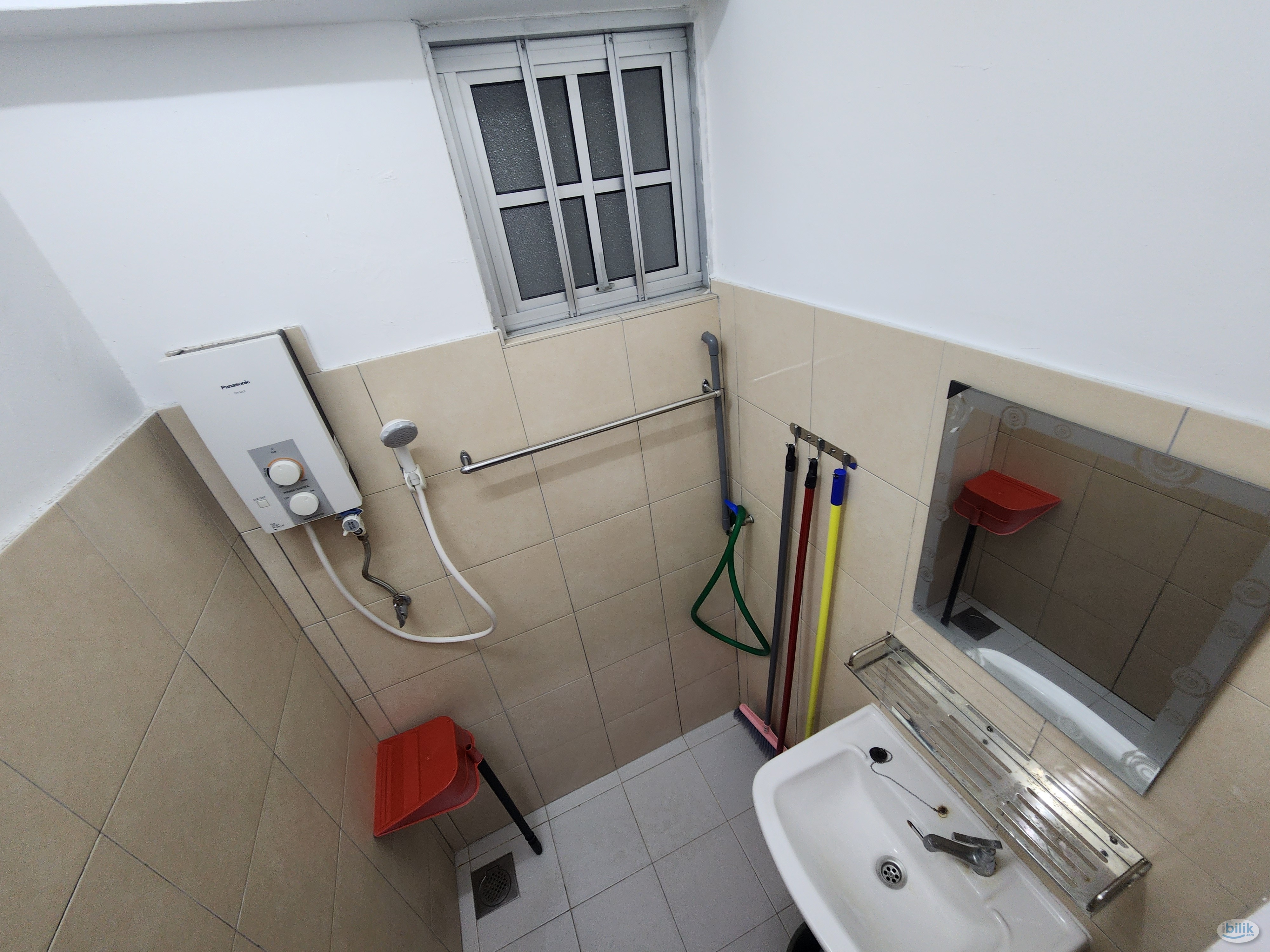 Image 3 of 房+车 Sungai Ara - Room rental in 
