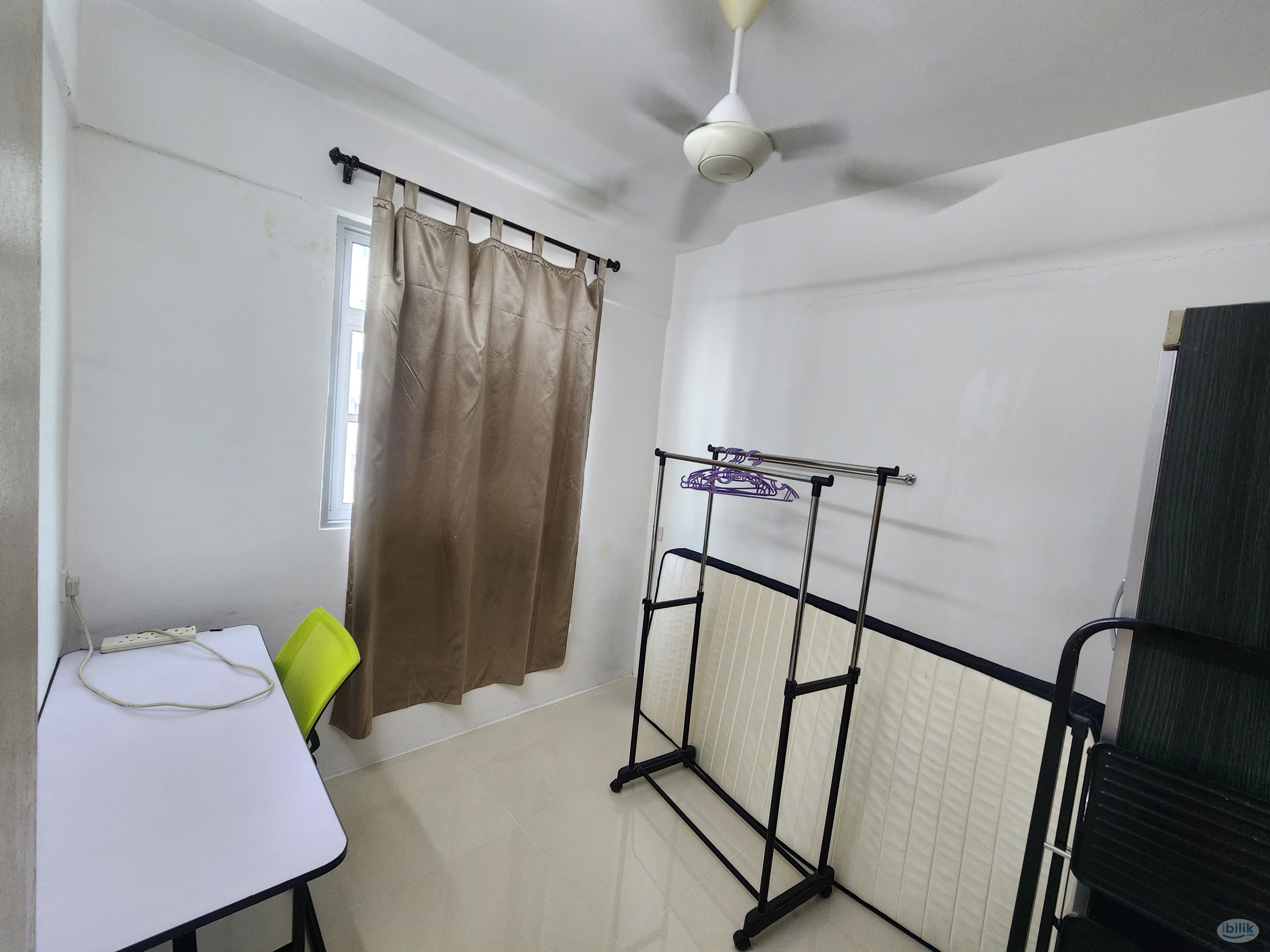 Image 4 of 房+车 Sungai Ara - Room rental in 