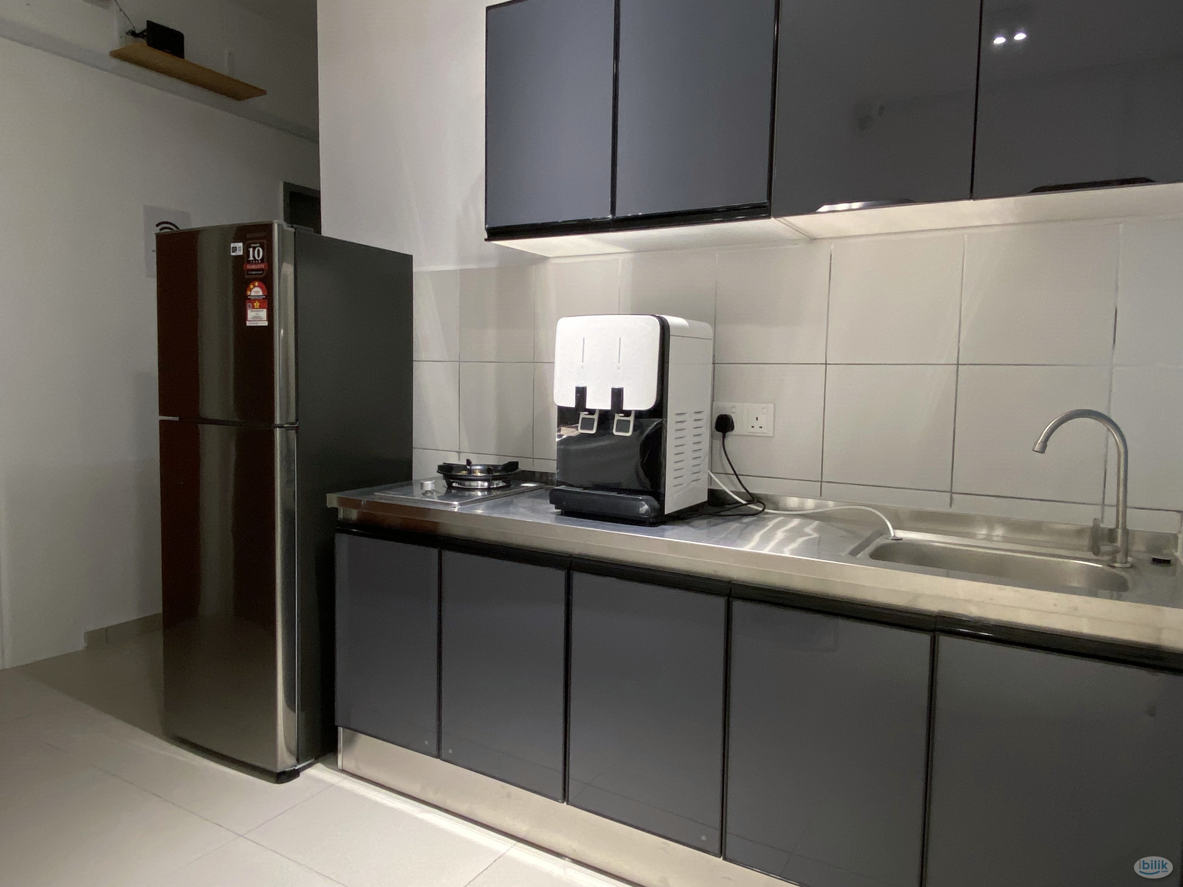 Image 3 of Middle Room near LRT Bangsar - Room rental in 
