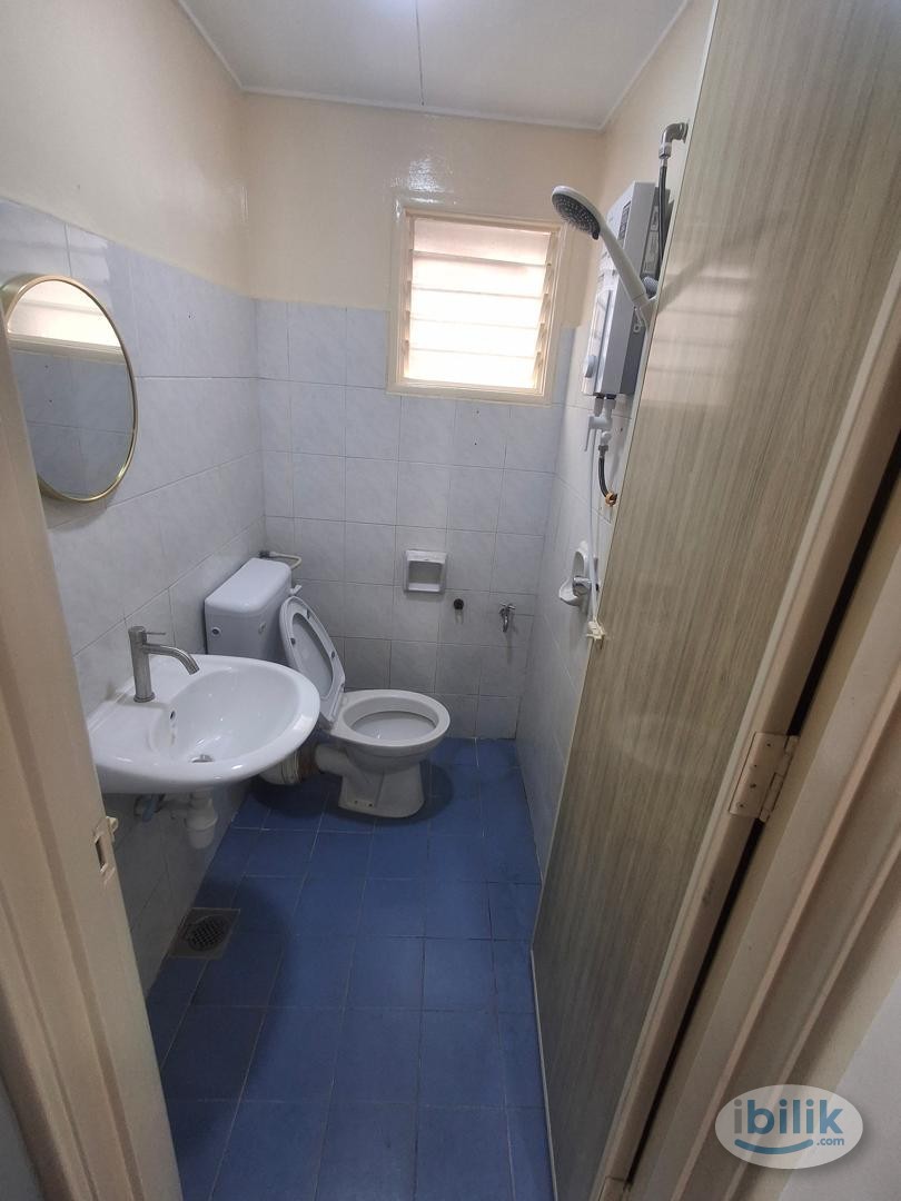Image 4 of [Taman Pusat Kepong Apartment] Master Room with Private Bathroom Rent Near Jinjang, Segambut, Kepong Baru - Room rental in 