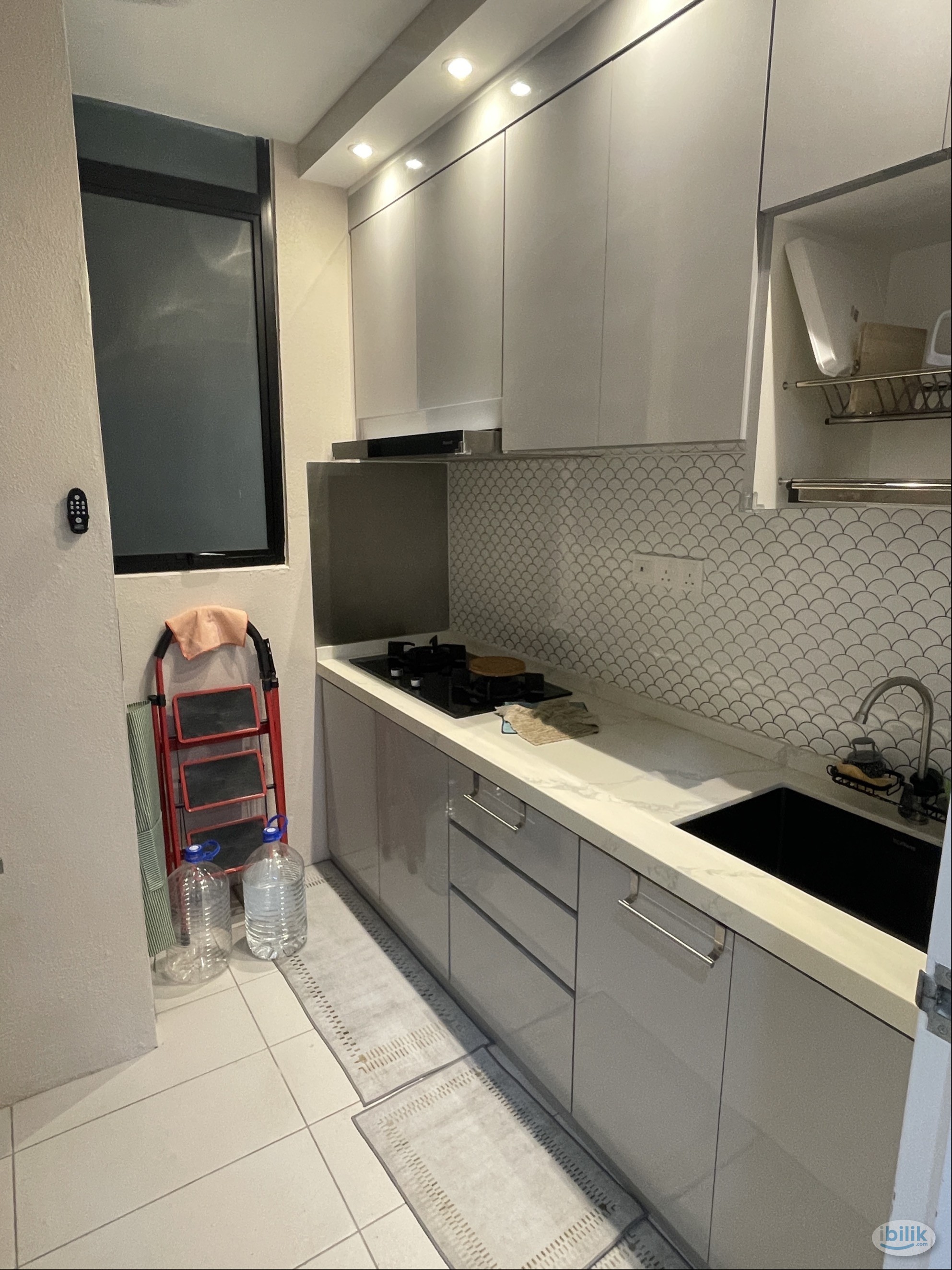 Image 4 of Middle Room at Vertu Resort, Simpang Ampat - Room rental in 