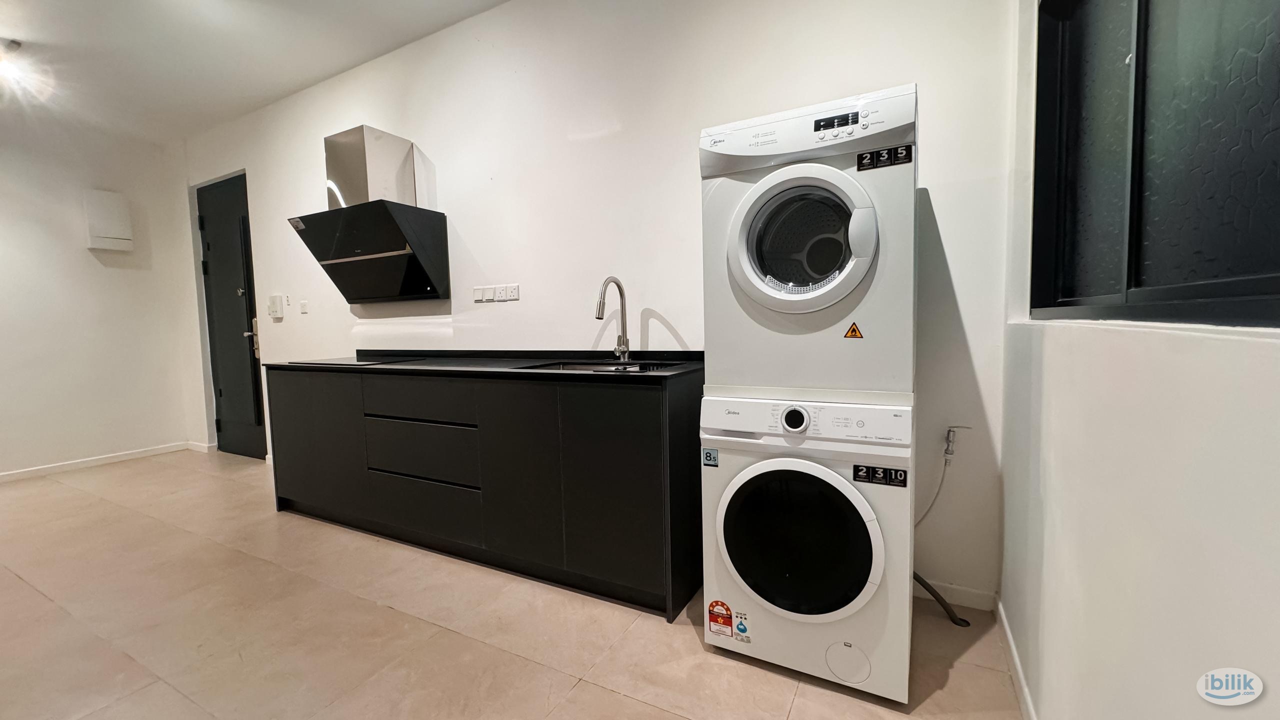 Image 2 of Anggun Residence Master Room For Rent - Room rental in 