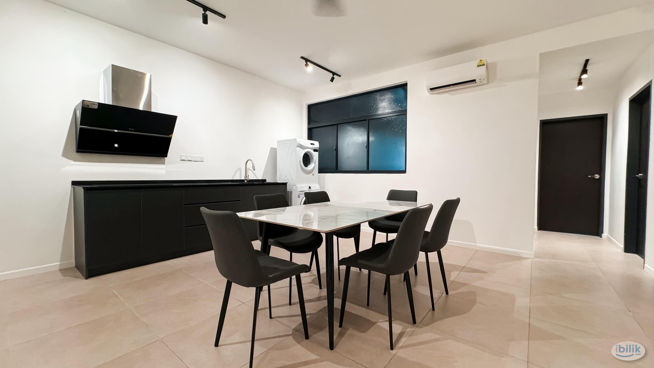 Image 3 of Anggun Residence Master Room For Rent - Room rental in 