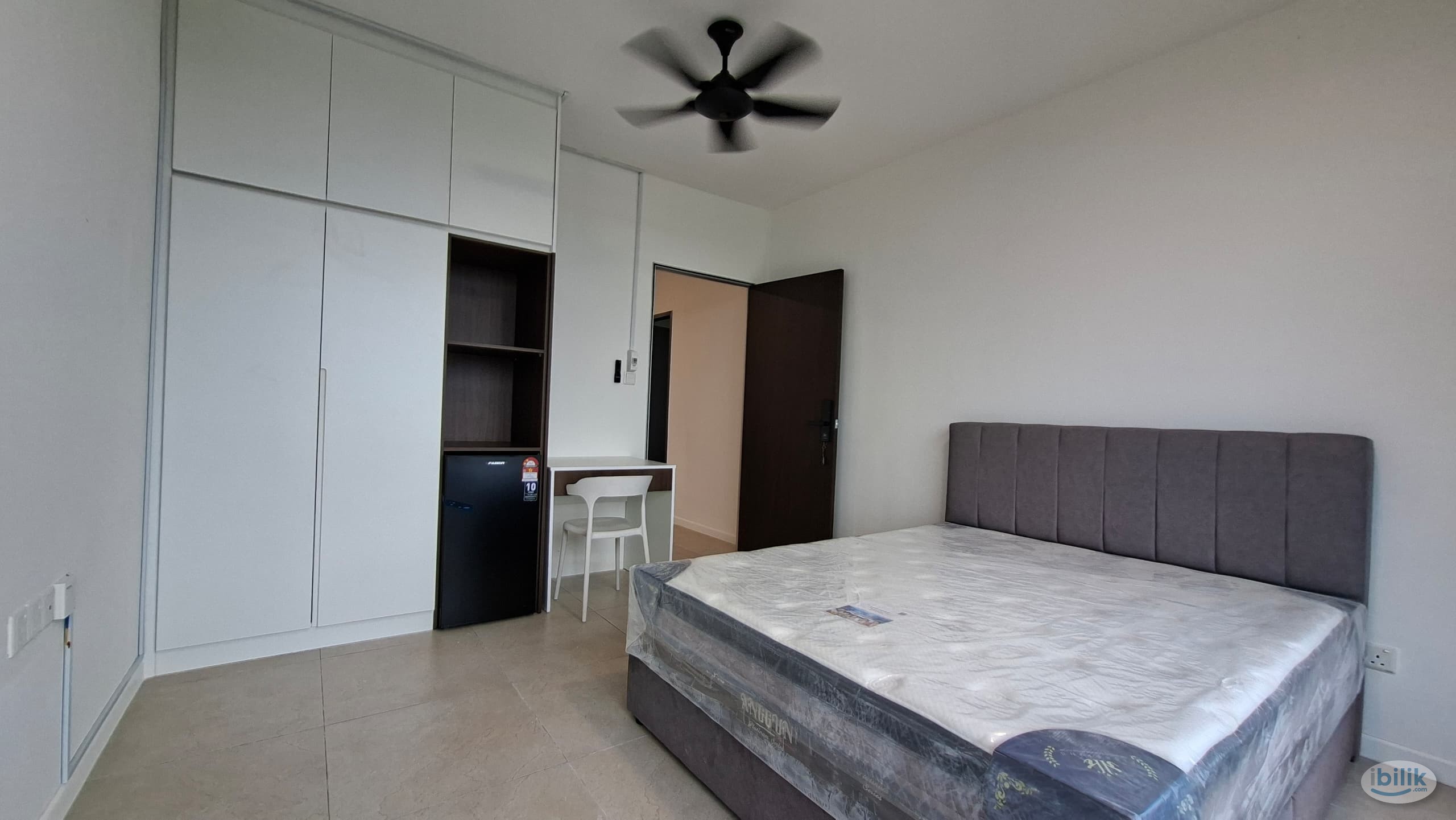 Image 1 of Anggun Residence Medium Room For Rent - Room rental in 