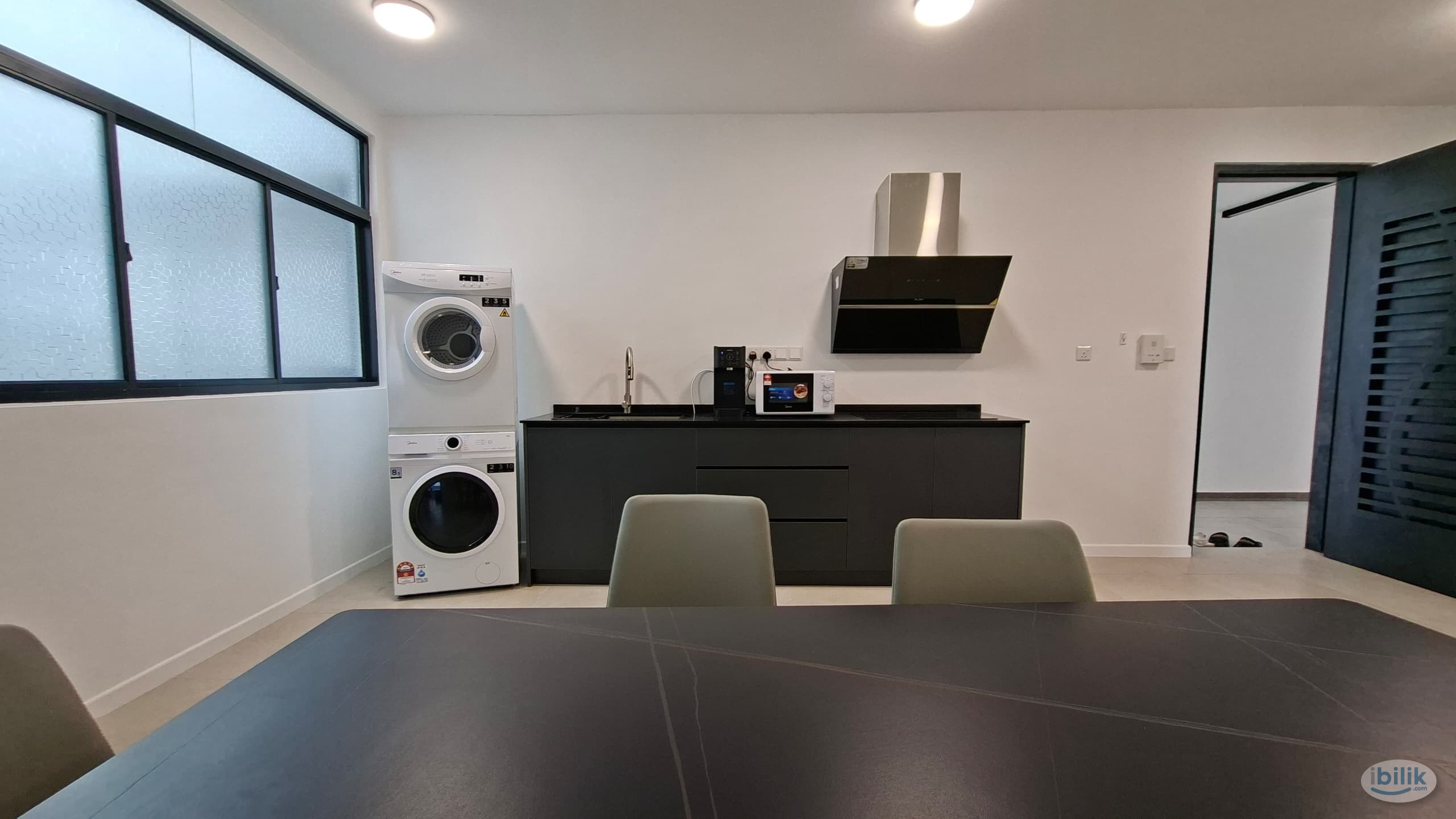 Image 3 of Anggun Residence Medium Room For Rent - Room rental in 