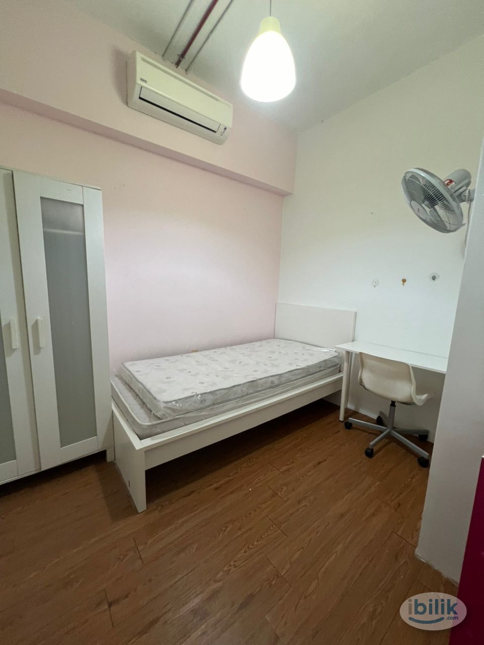 Image 1 of ss15 full furnished with low deposit and zero deposit,free wifi, accept short term , welcome intern student, allow 2 pax - Room rental in 
