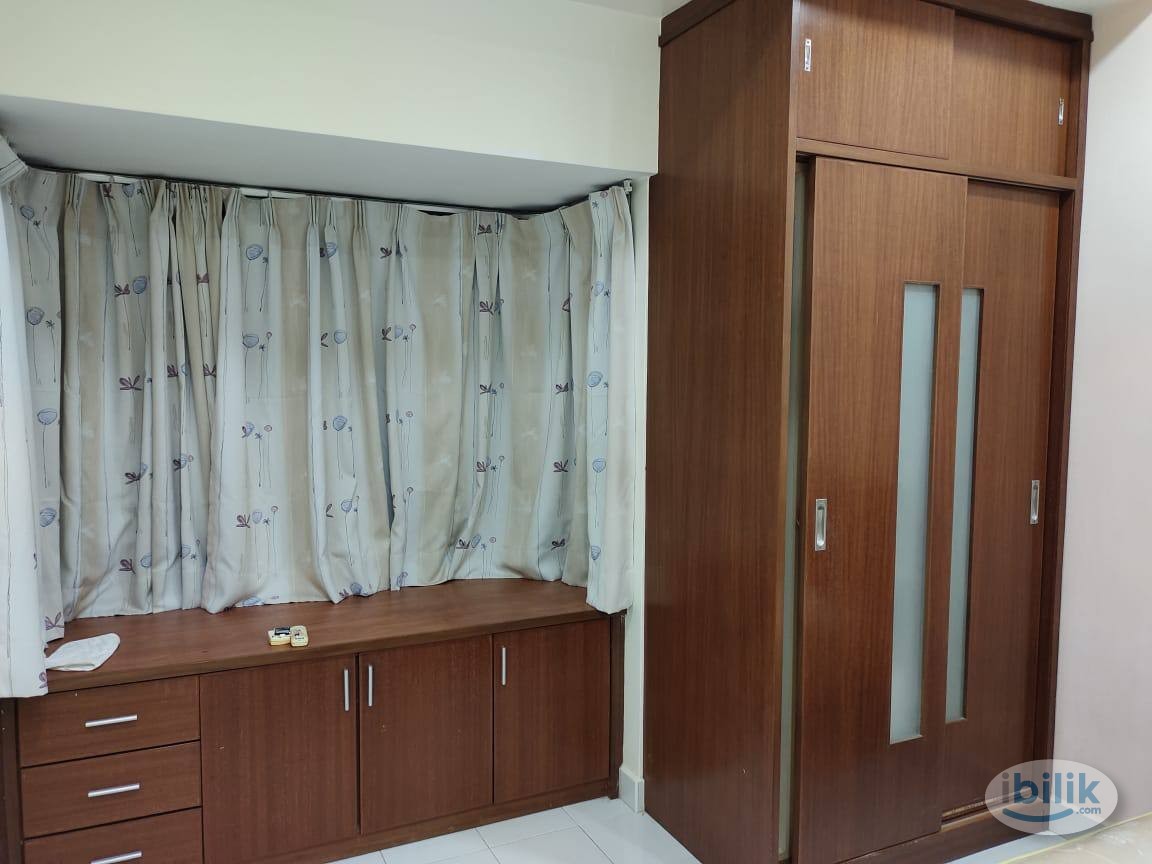 Image 1 of Master Room In Plaza Ivory - Room rental in 