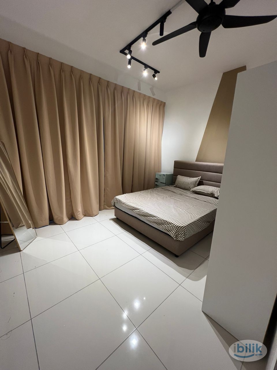 Image 2 of 3 rooms for rent at Vertu Resort, Simpang Ampat - Room rental in 
