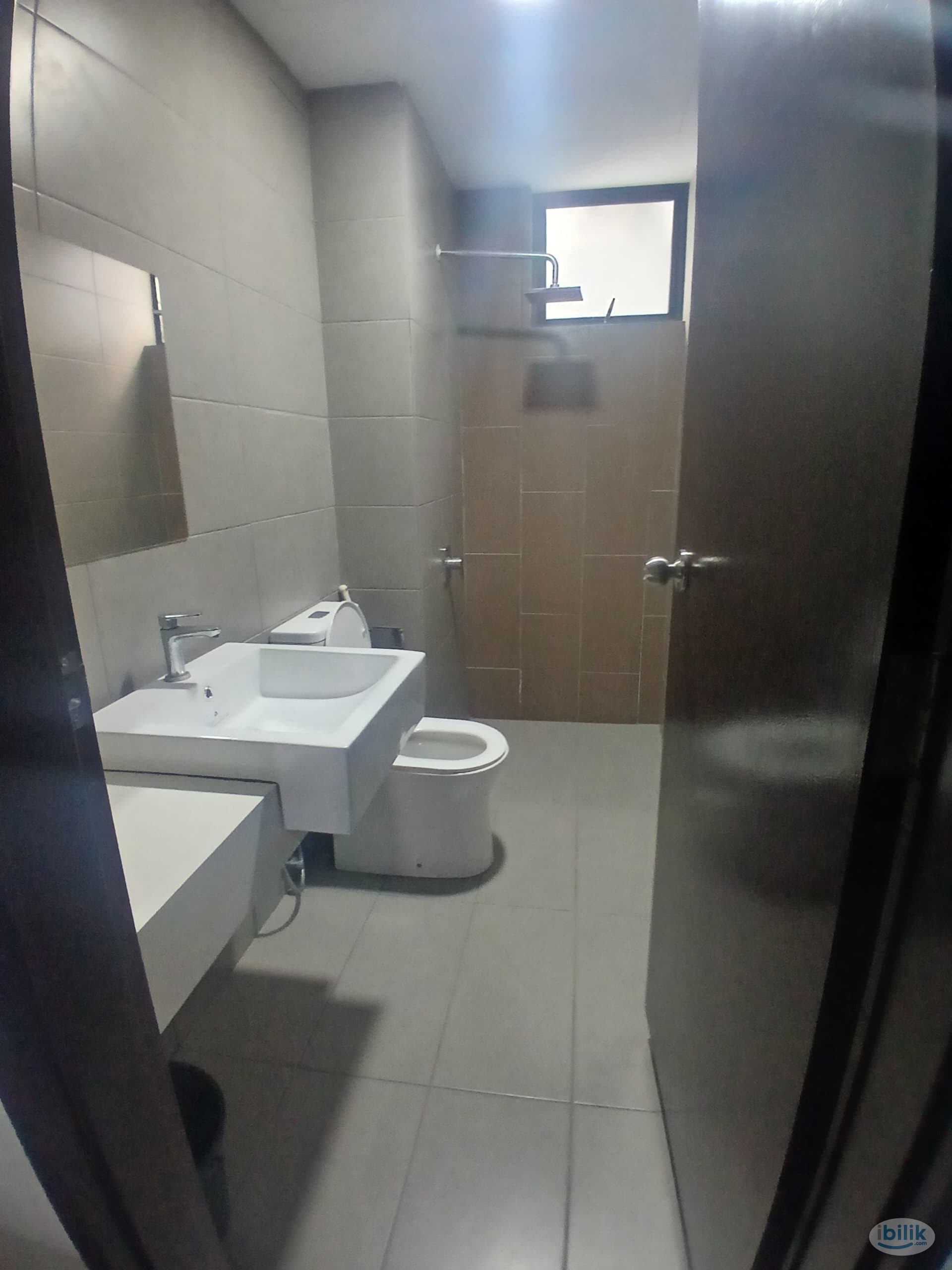 Image 2 of Middle Room @ Bliss Residence ( Free water + Free wifi ) - Room rental in 