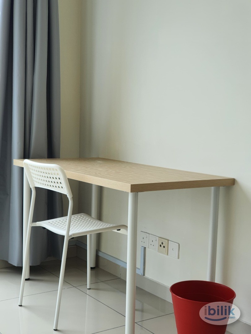 Image 2 of Middle Room at Teluk Kumbar, Penang - Room rental in 