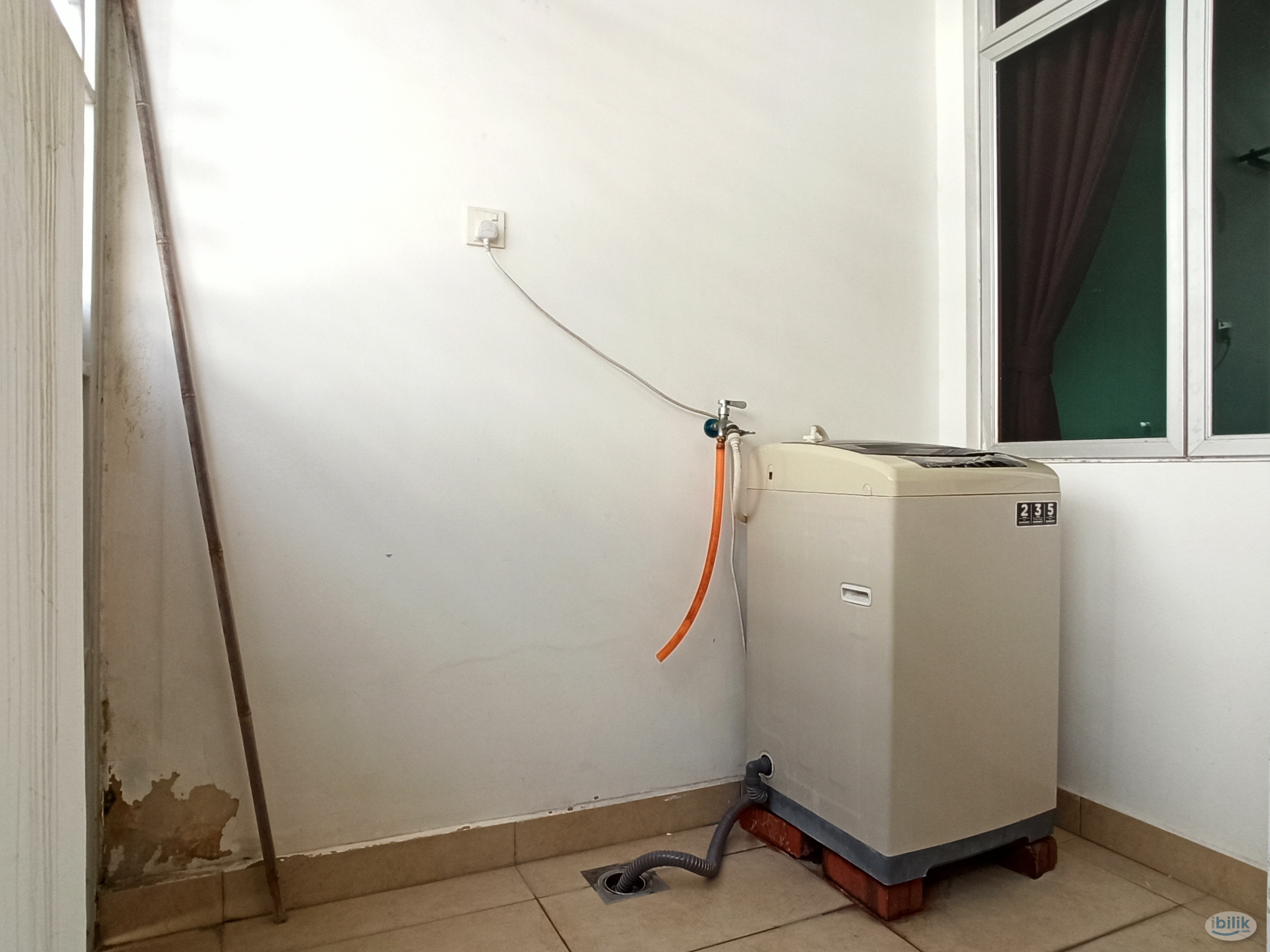 Image 4 of ❣️Mount Austin Medium Room with Attached Bathroom❣️ - Room rental in 