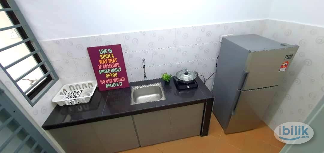 Image 4 of Master Room with Private Toilet and Balcony for Rent at Kayu Ara, PJ - Room rental in 