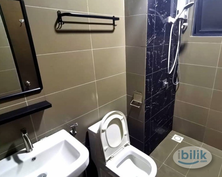 Image 2 of Master Room at Shaftsbury Square, Cyberjaya - Room rental in 