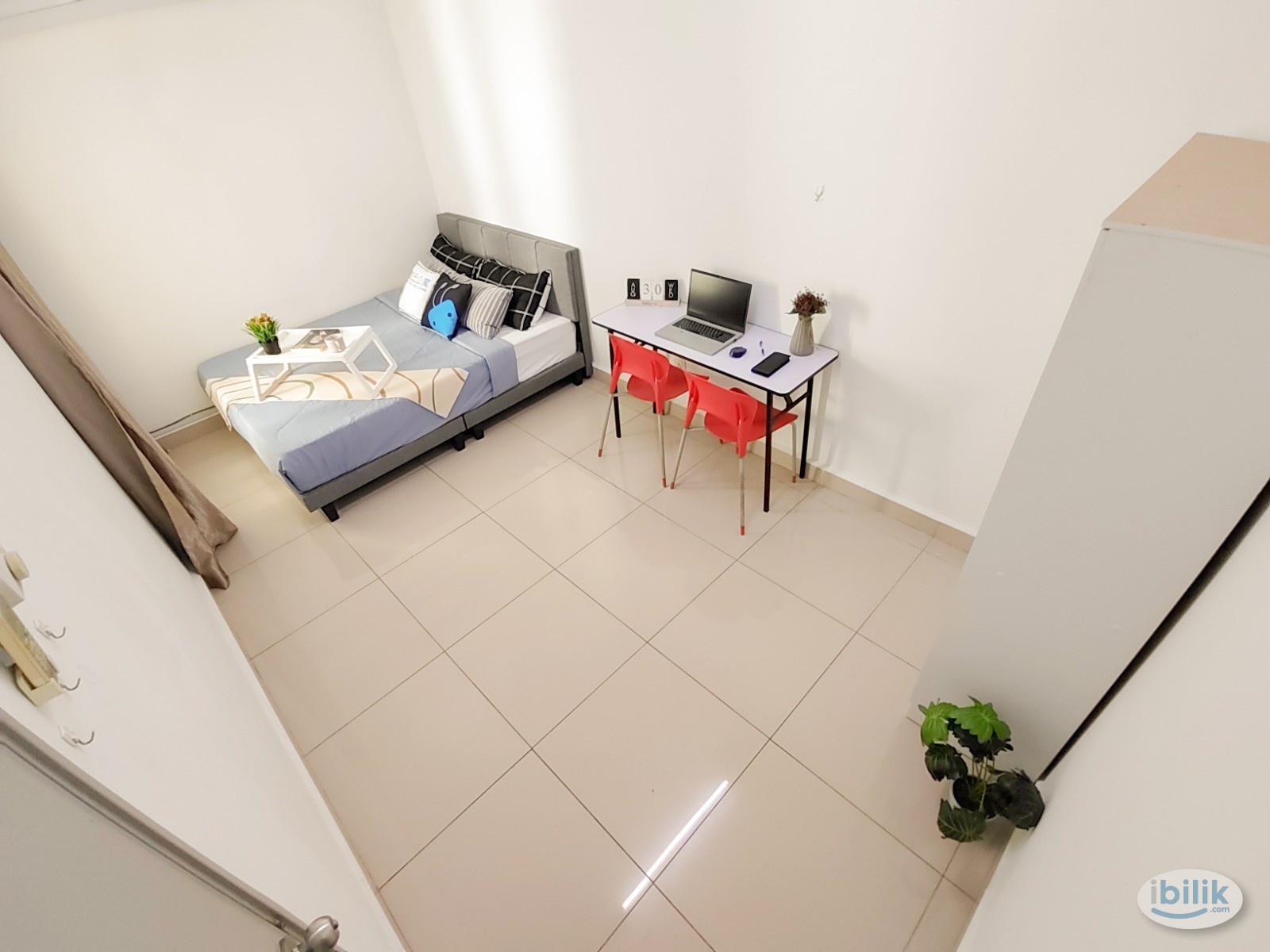 Image 1 of [NEAR MRT KOTA DAMANSARA] Middle room with Aircond & Window for Rent at Casa Residenza - Room rental in 