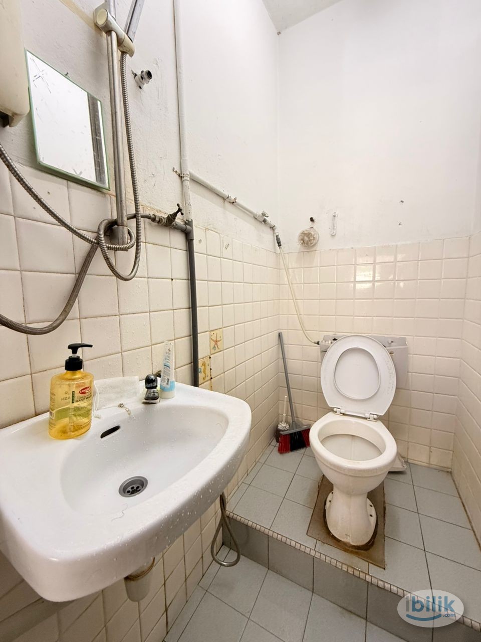 Image 3 of NO FEE & ZERO DEPOSIT NEAR LRT TAMAN BAHAGIA,SEA PARK😍🔥‼️Master Room With Private Bathroom🛜Free Wifi&Aircond🚗🔥Paradigm Mall,SS2 Night Market😉 - Room rental in 