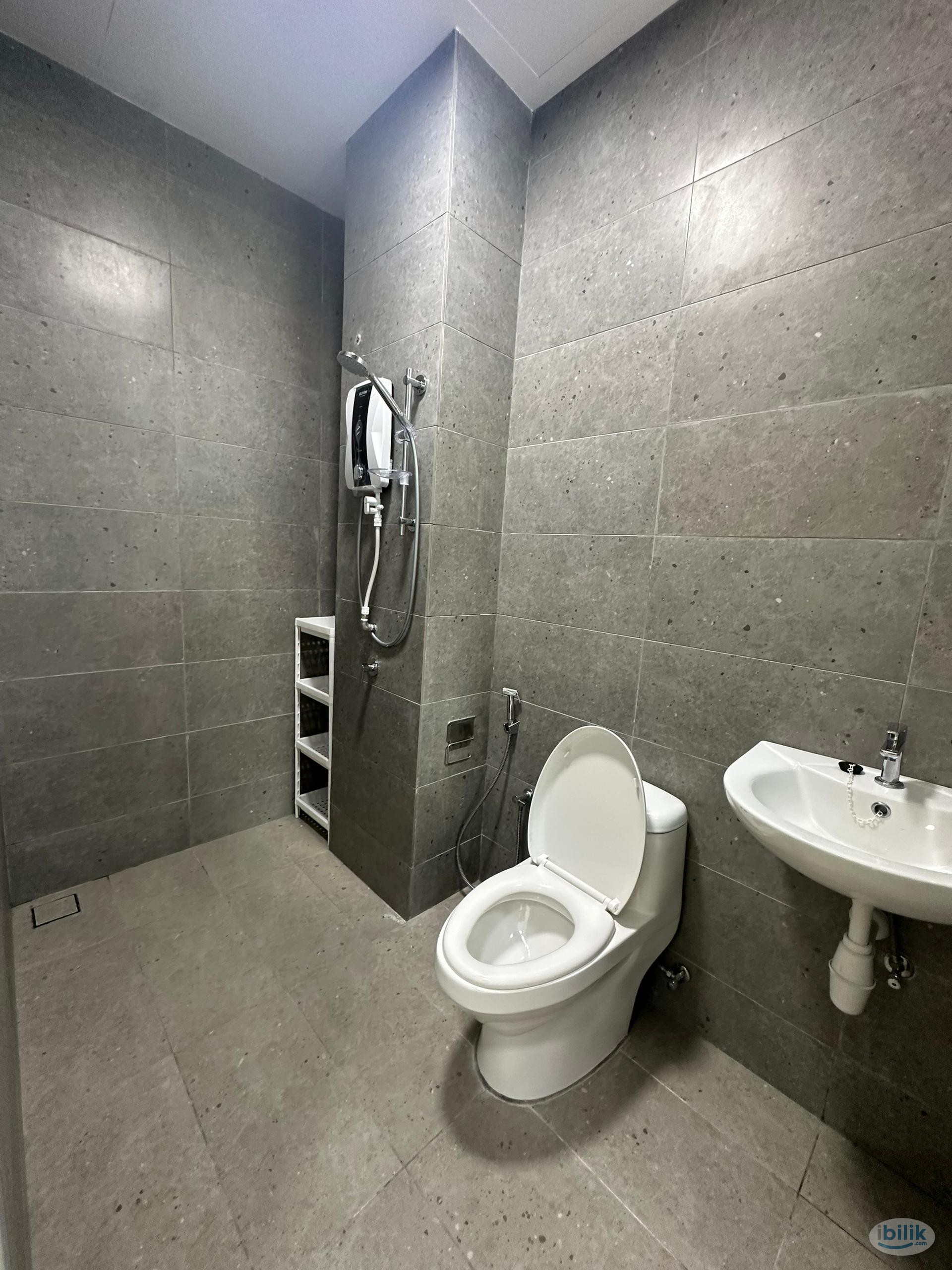 Image 3 of Middle Room at Verando Residence, Petaling Jaya - Room rental in 