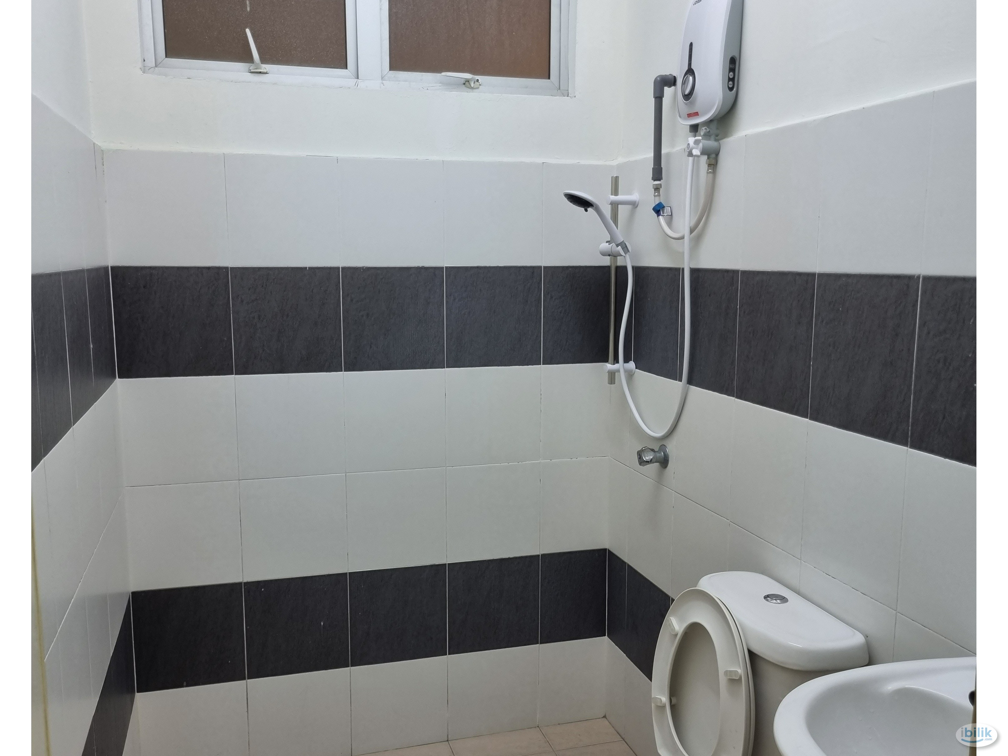 Image 3 of Unit Apartment at Ixora Apartment Bukit Beruang, Melaka - Room rental in 
