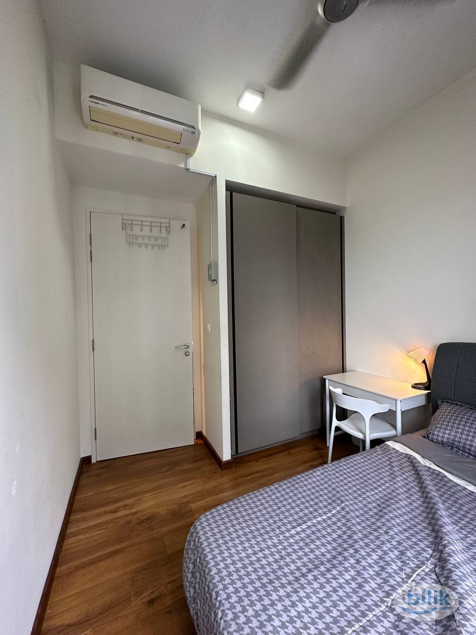 Image 2 of 👩 FEMALE UNIT Master Room with Privacy 🔐 & FREE WIFI for RENT @ The Petalz, Old Klang Road - Room rental in 
