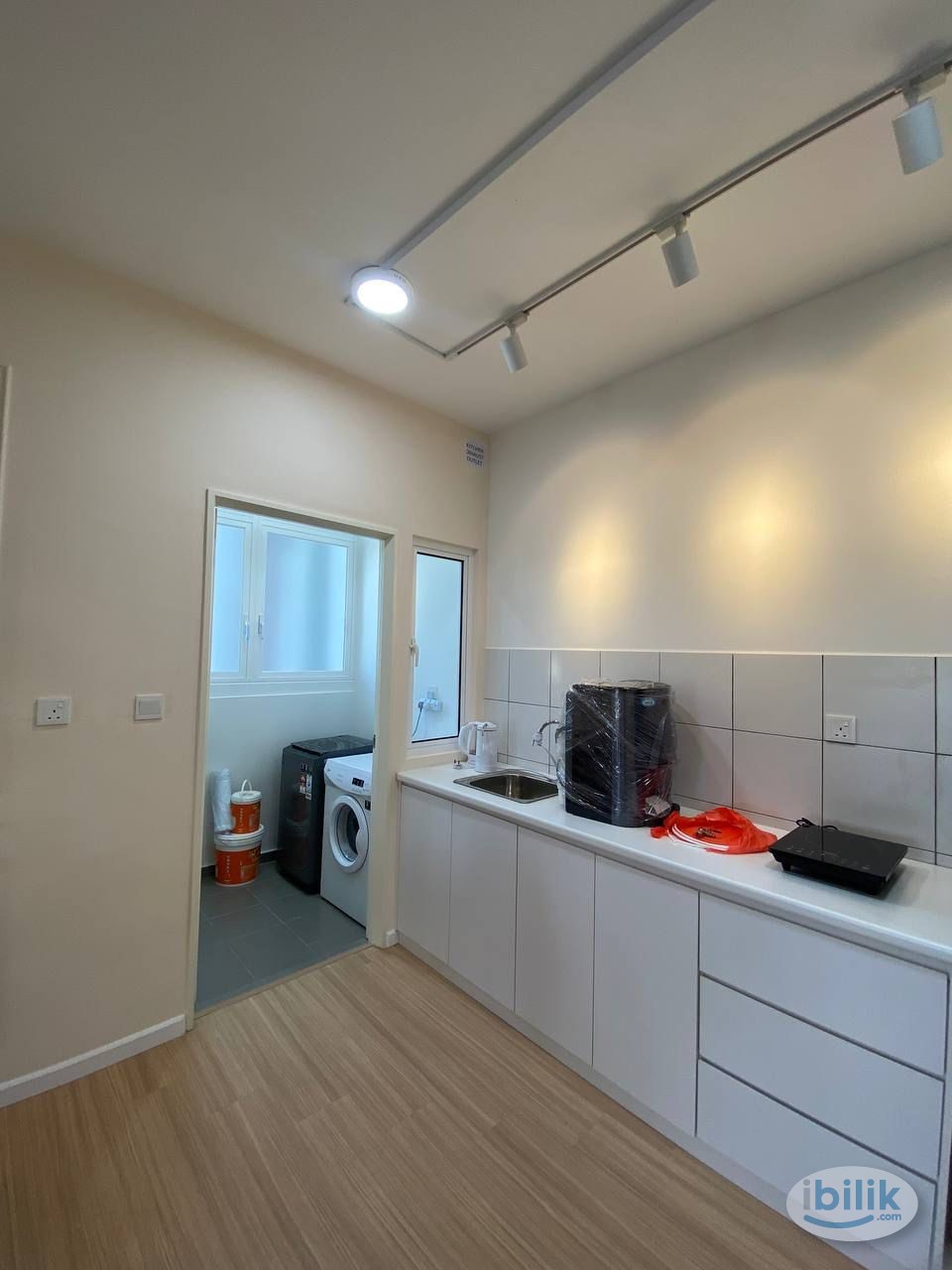 Image 2 of Middle Room at The Petalz, Old Klang Road - Room rental in 