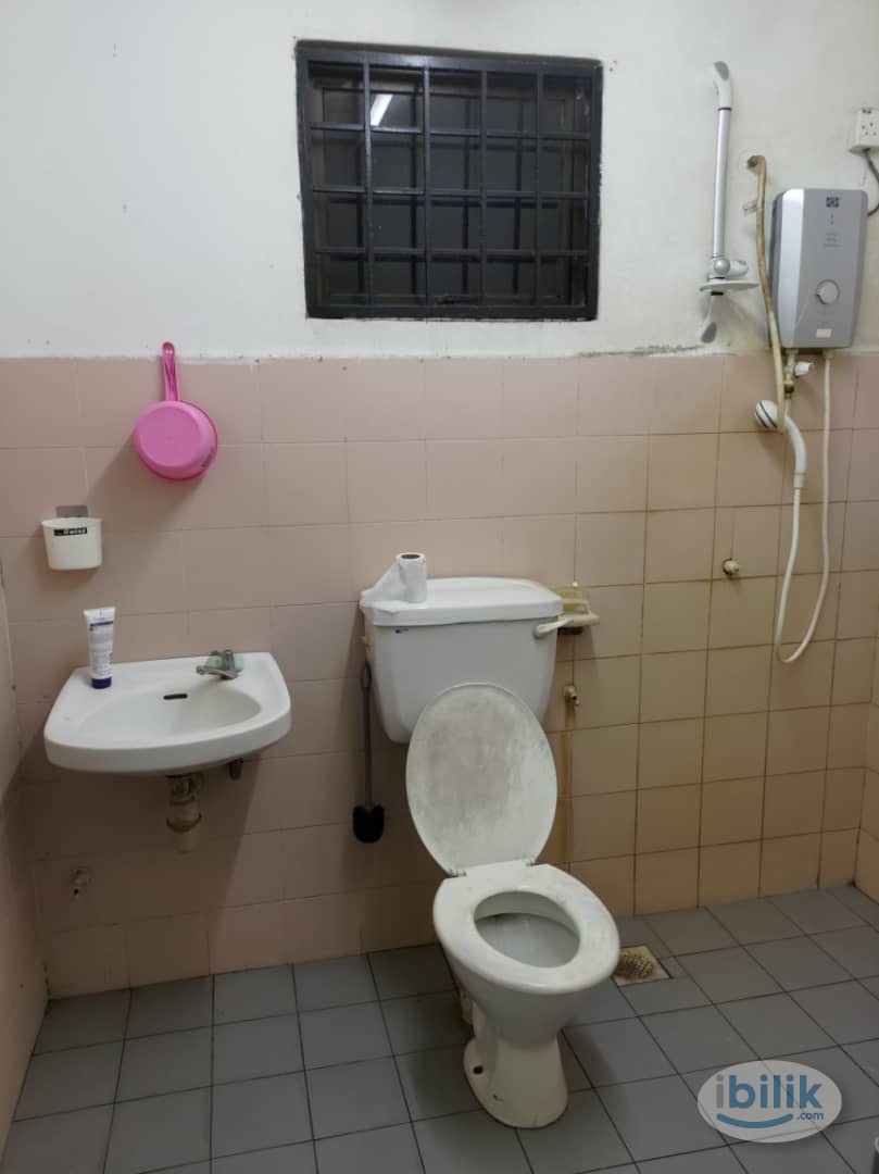 Image 4 of Master Room at Evergreen Park, Bandar Sungai Long - Room rental in 