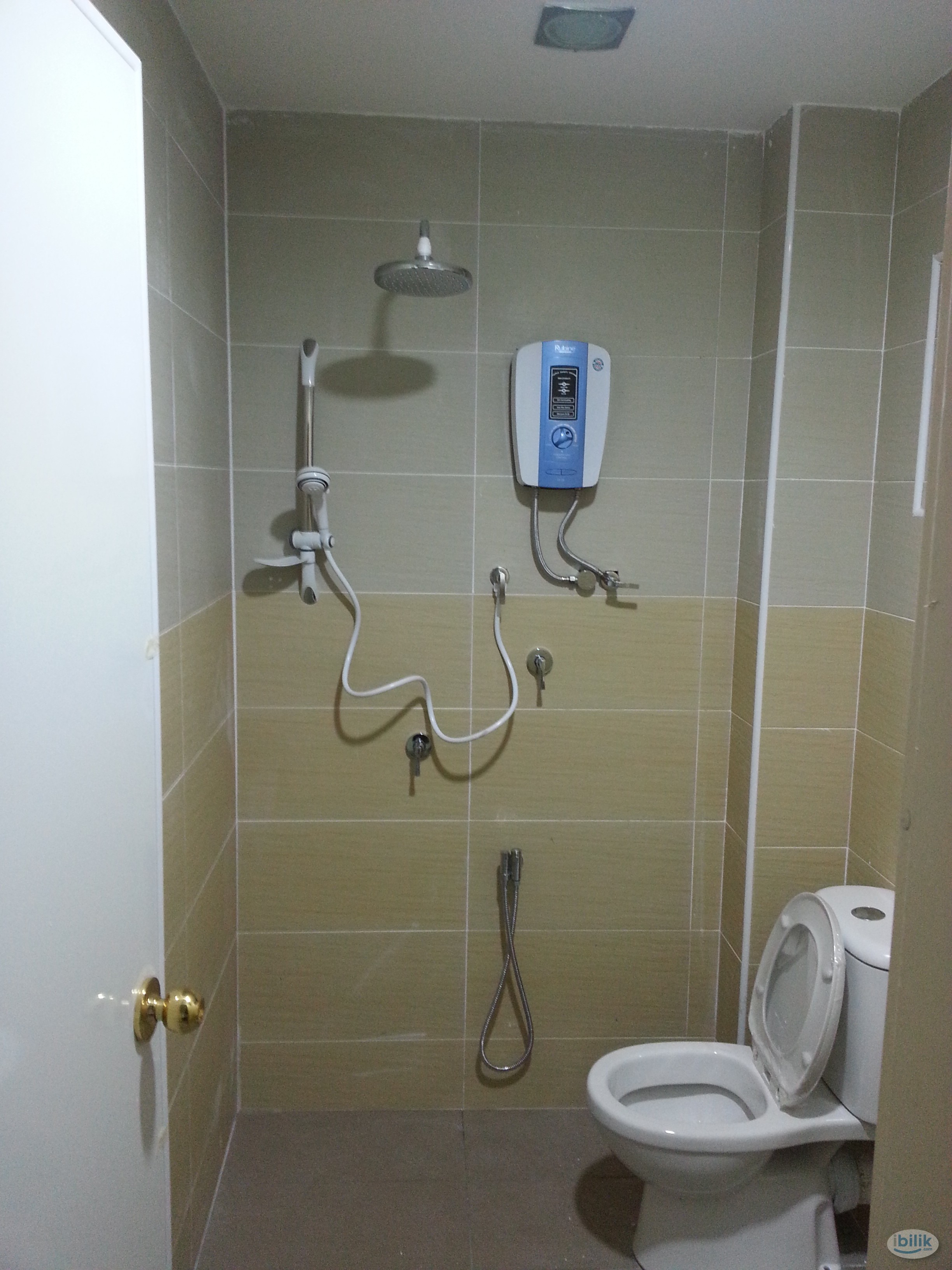 Image 2 of Single Room at Pandan Mewah Heights, Pandan - Room rental in 
