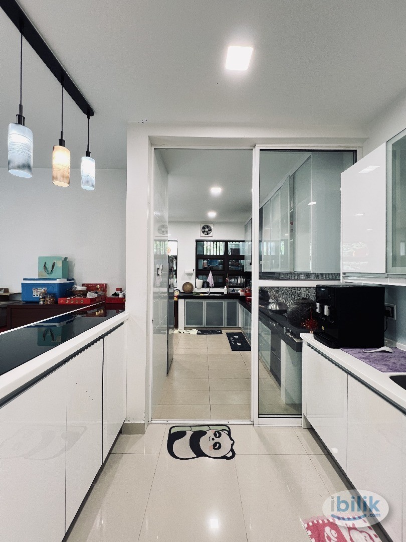 Image 5 of Middle Room at Melawati, Ampang - Room rental in 