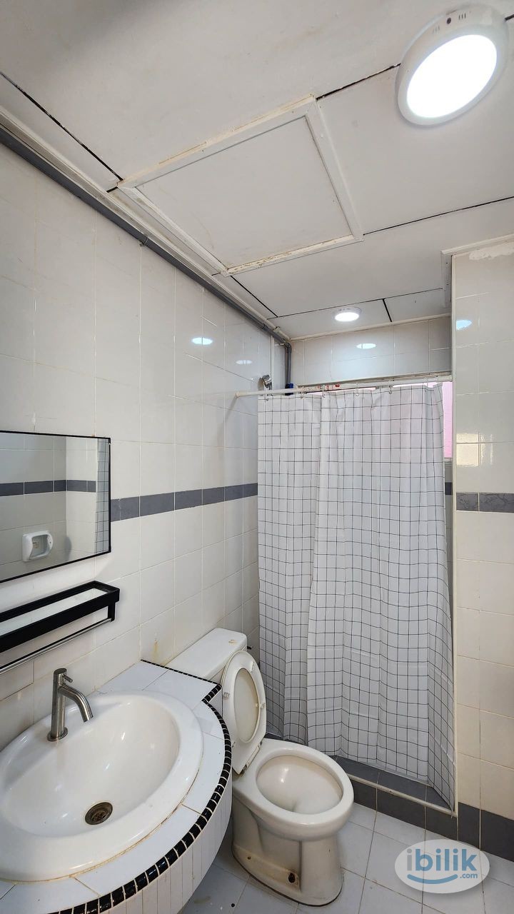 Image 5 of Middle Room at Causerina Park Kota Laksamana Utama, Bandar Melaka - Room rental in 