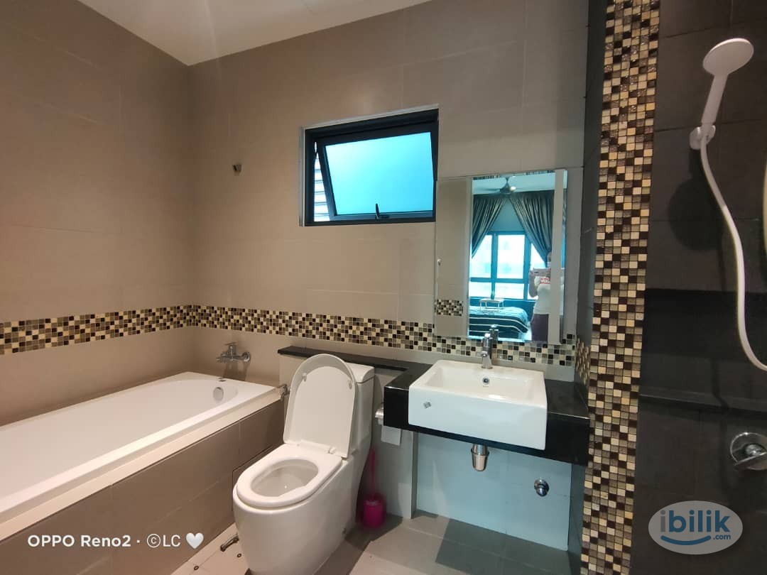 Image 1 of Big master room nearby Kuchai Lama, Sri Petaling, Mid Valley - Room rental in 
