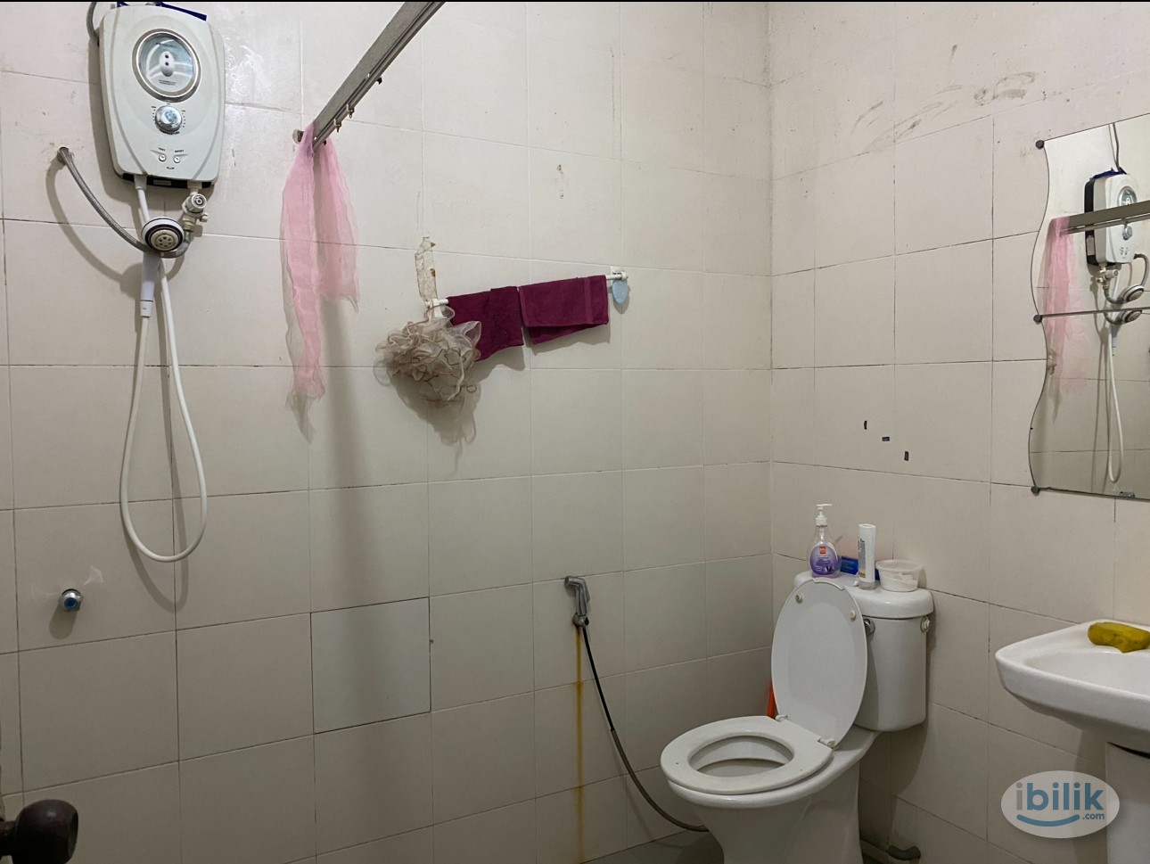 Image 2 of Single Furnished A/C (Wifi+Security+Free Parking) walk2 MRT - Room rental in 