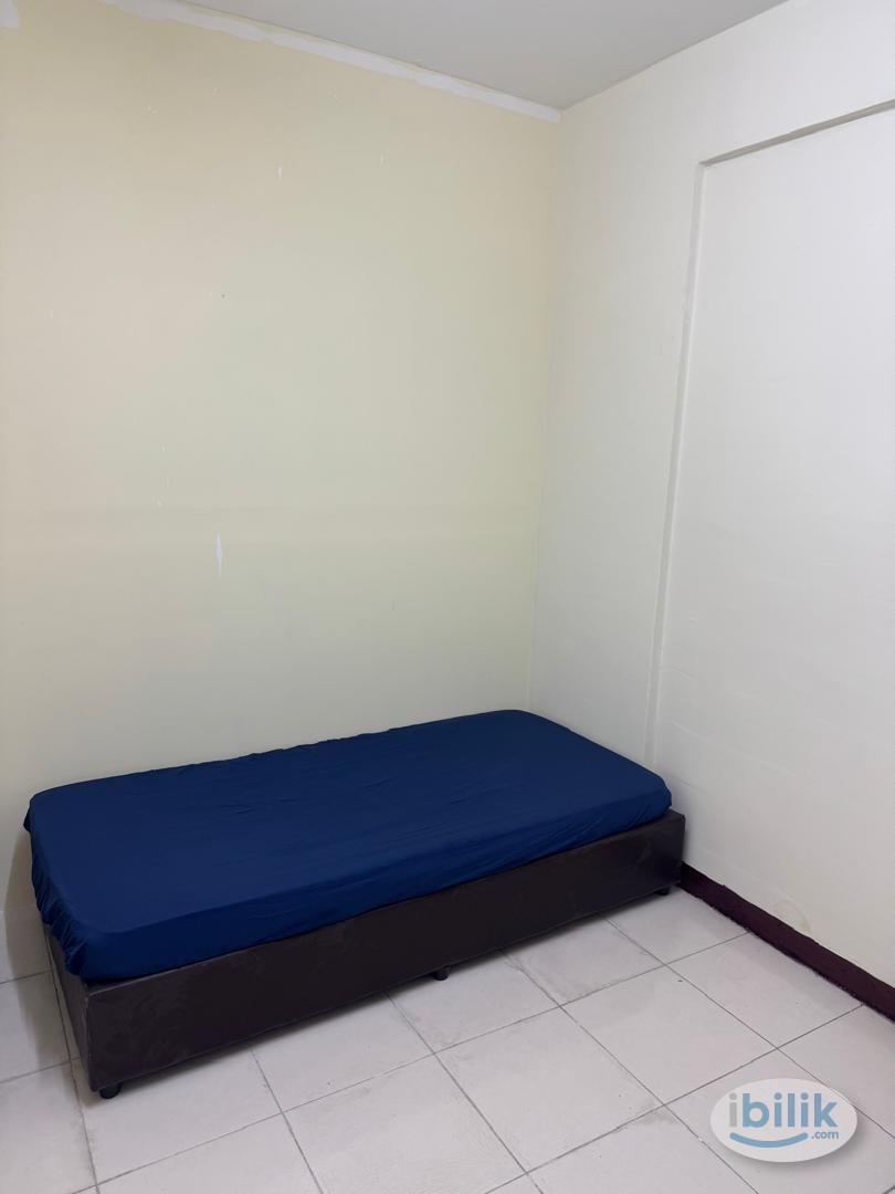 Image 1 of Single Room at Cyberia SmartHomes uoc mmu - Room rental in 