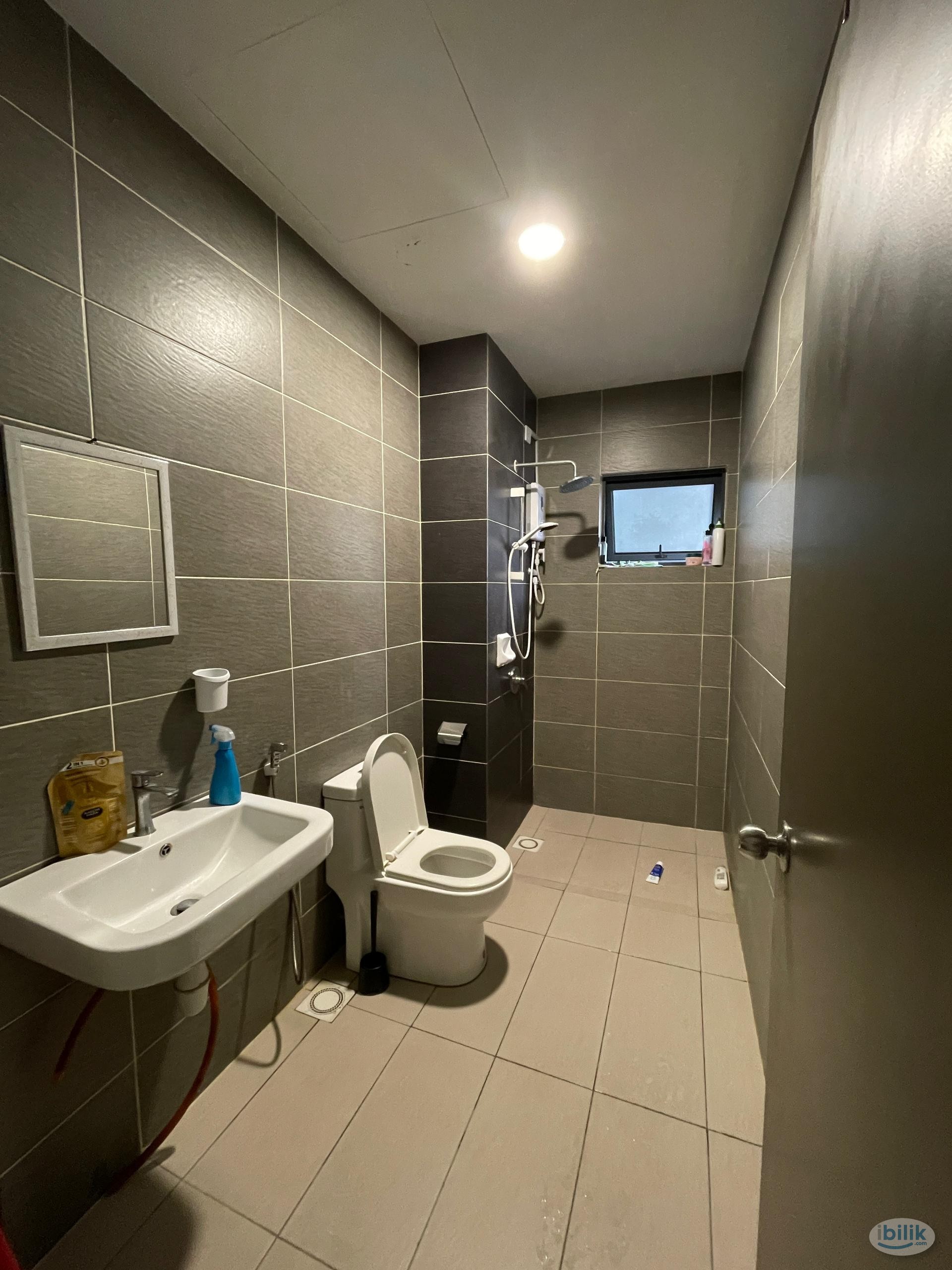 Image 3 of 🌟SPACIOUS Master Room Private Bathroom @KEPONG | Fully Furnished, Mixed Unit | Move-In Anytime! 🏠 - Room rental in 