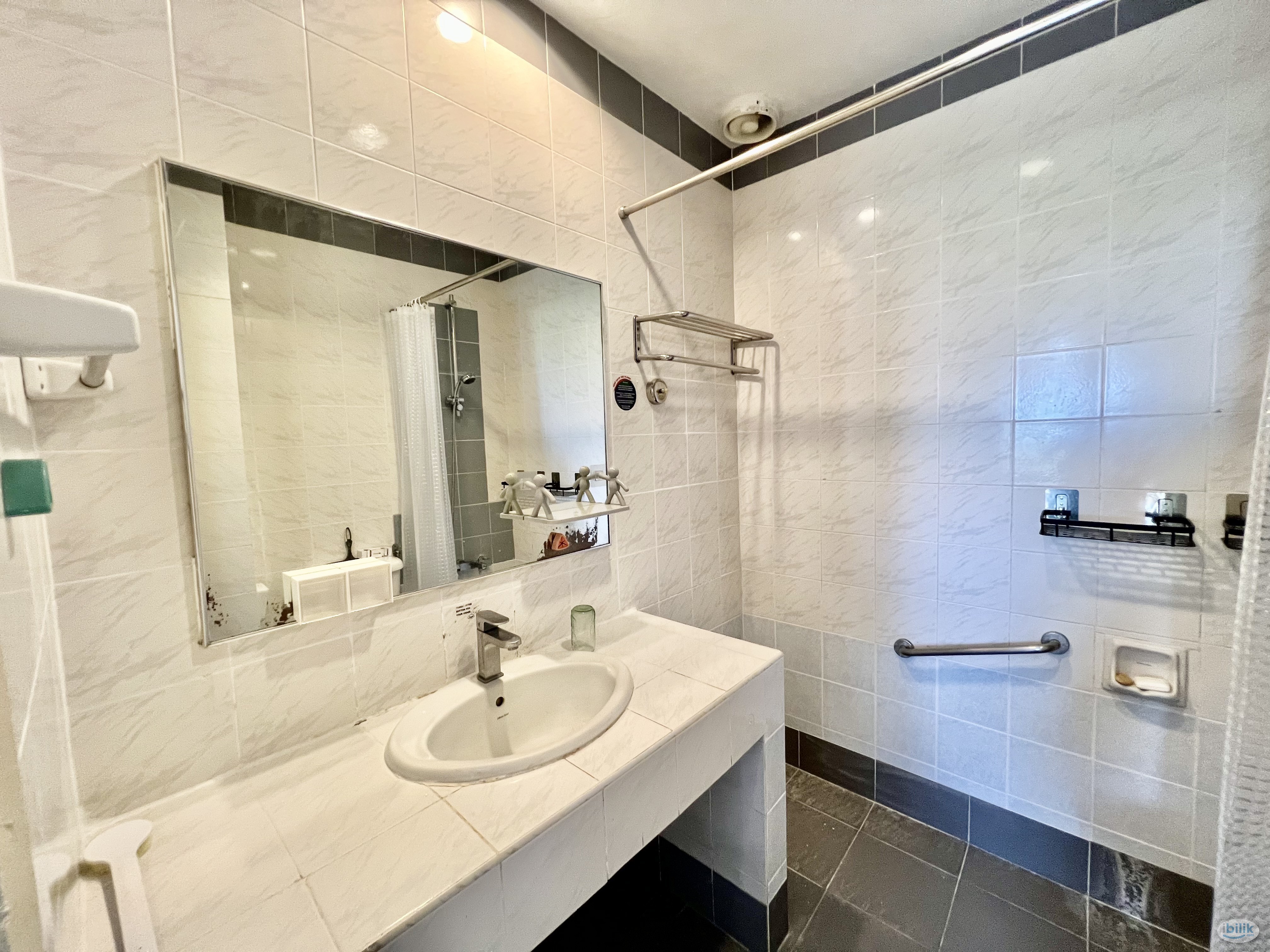 Image 2 of Mahkota Prd Pahlawan Full House Homestay at Melaka Raya - Room rental in 
