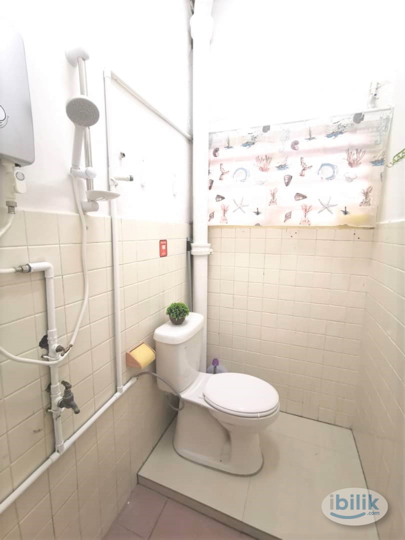 Image 2 of ✨[10 MINS TO LRT TAMAN BAHAGIA / SS2 / SEA PARK / KELANA JAYA / ARA DAMANSARA]✨ with Attached link bathroom! Non-partition! 😊 - Room rental in 