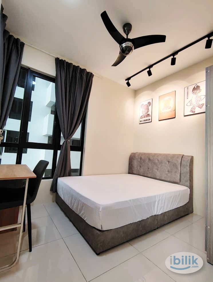 Image 1 of Middle Room at Batu Kawan, Seberang Perai - Room rental in 
