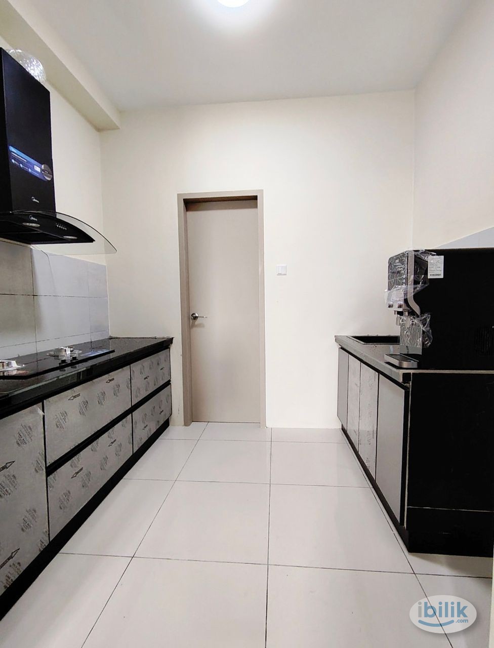Image 4 of Middle Room at Batu Kawan, Seberang Perai - Room rental in 