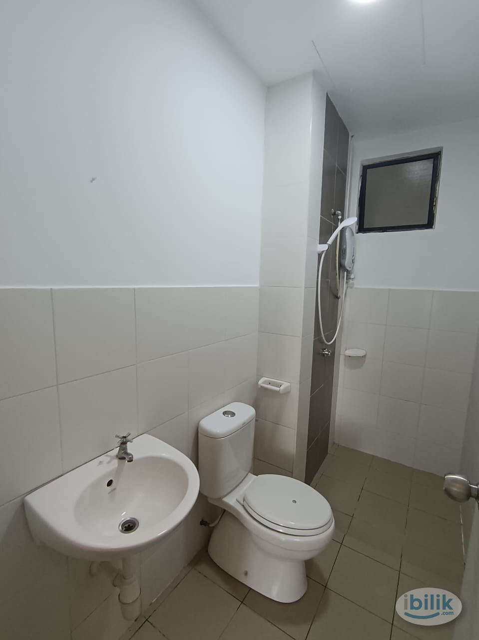 Image 2 of Room for rent at Jentayu Residency @ Tampoi - Room rental in 
