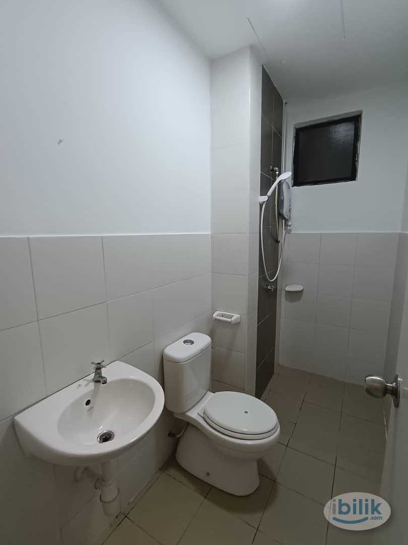 Image 2 of Room for rent at Jentayu Residency @ Tampoi - Room rental in 