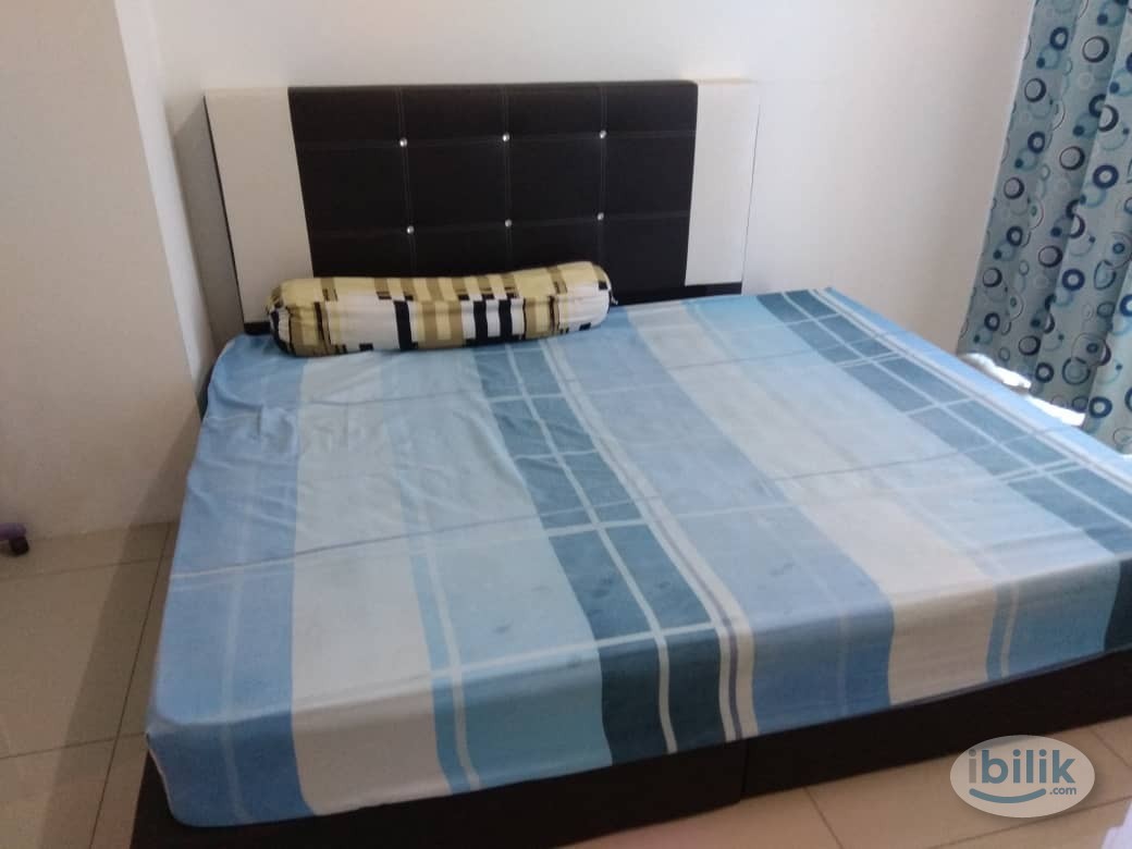 Image 3 of Nice Big Room at Two Bedroom Hse at Trefoil for Rent, Setia Alam (Direct owner) - Room rental in 