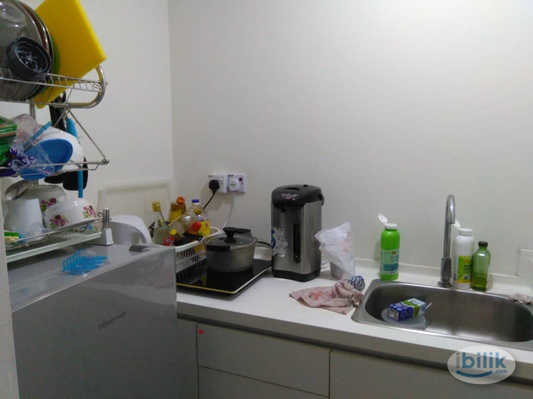 Image 2 of Nice Female Room at Trefoil, Setia Alam - Room rental in 