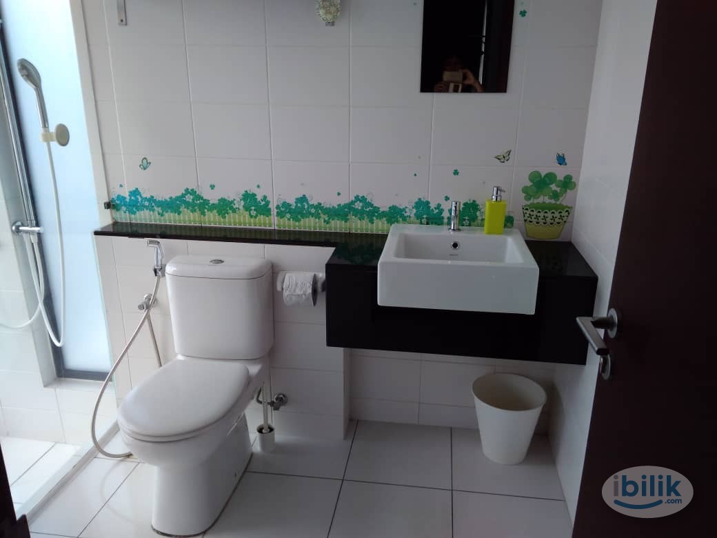 Image 3 of Nice Female Room at Trefoil, Setia Alam - Room rental in 