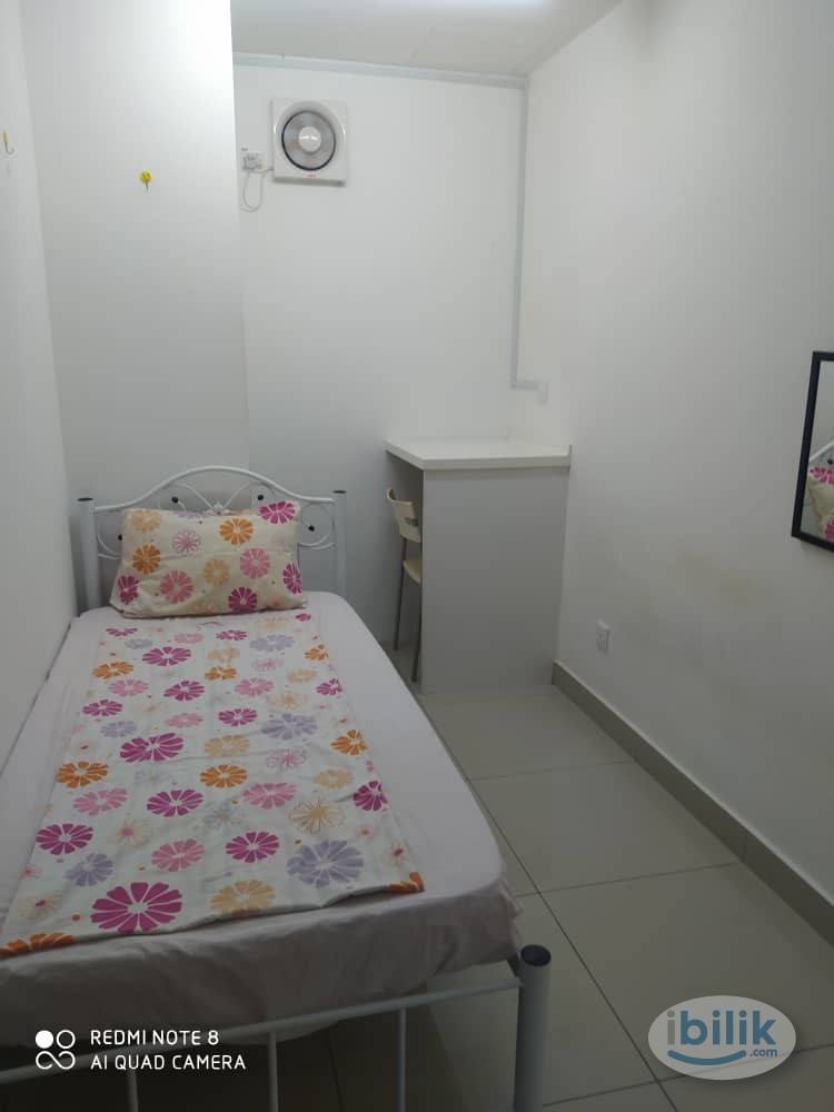 Image 5 of Nice Female Room at Trefoil, Setia Alam - Room rental in 