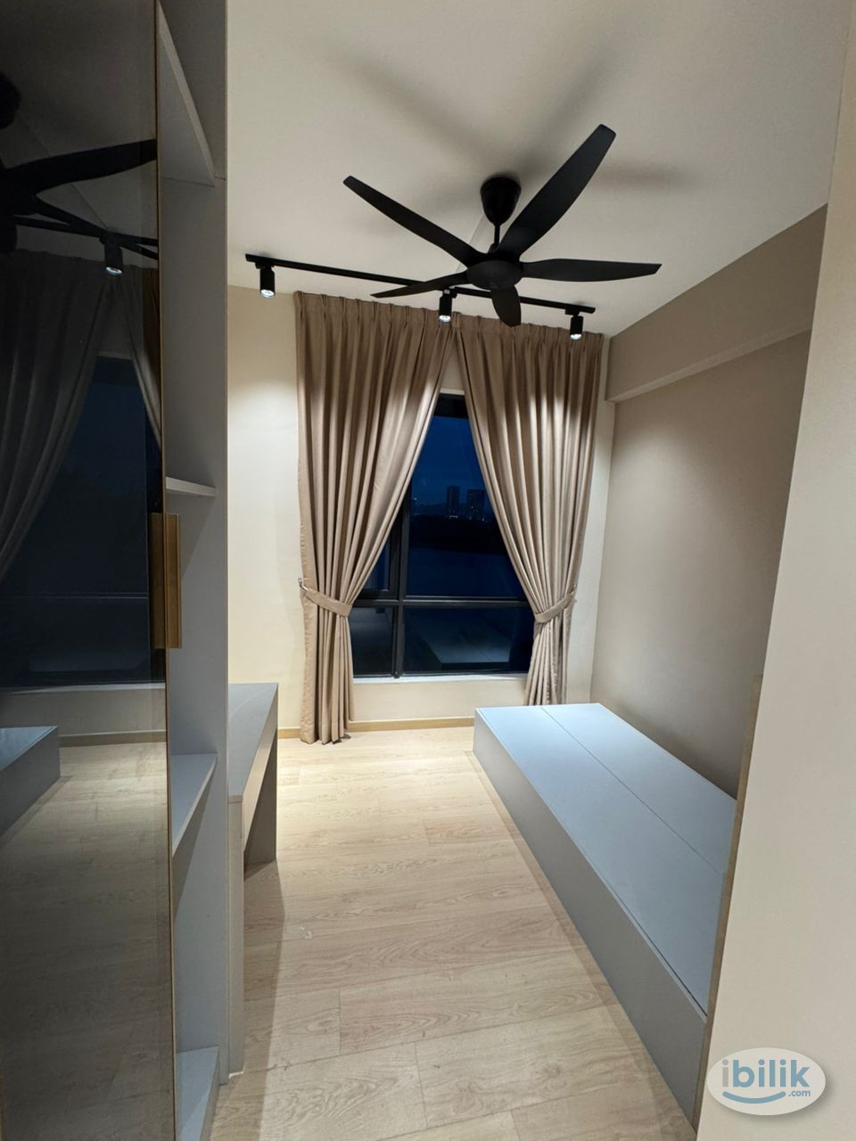Image 1 of Single Room at Aradia Residence @ Lake City KL North, Taman Wahyu (Fully, WiFi) - Room rental in 