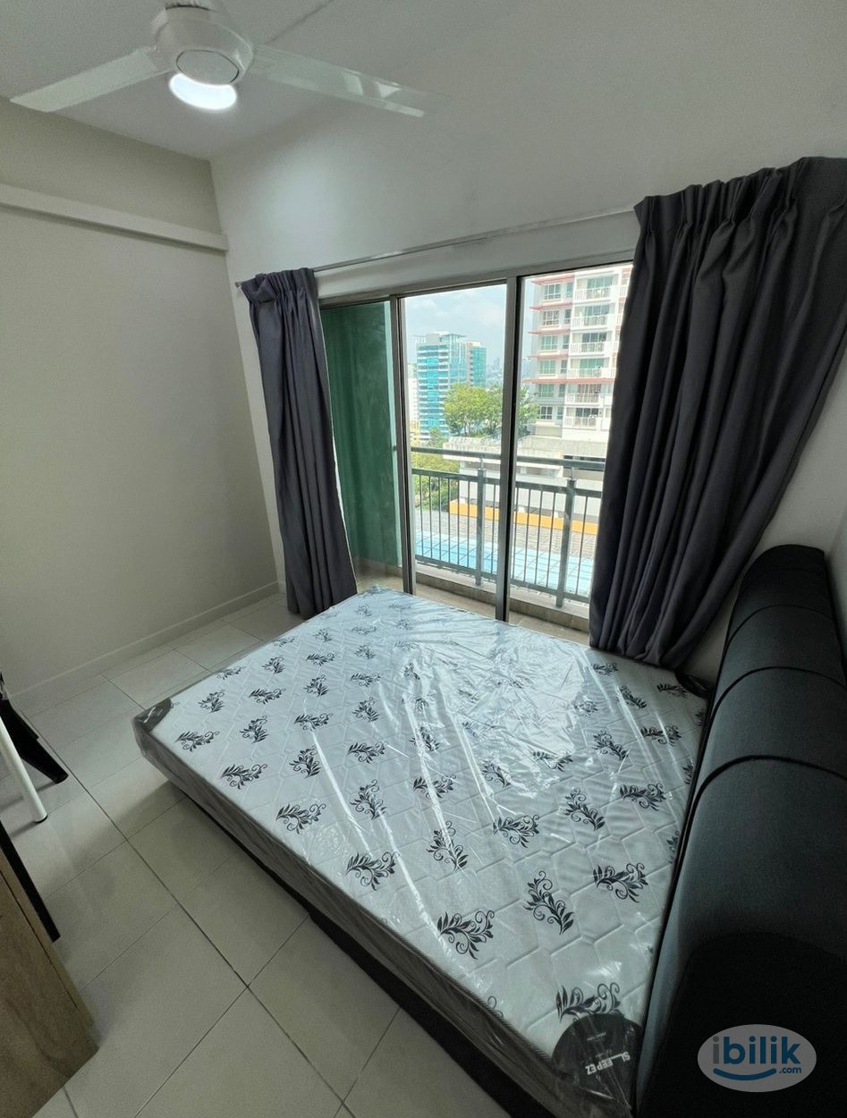 Image 1 of ✨ Private Balcony✨Medium AC Room for Rent @ METROPOLITAN SQUARE Residence, DAMANSARA PERDANA ✨ - Room rental in 