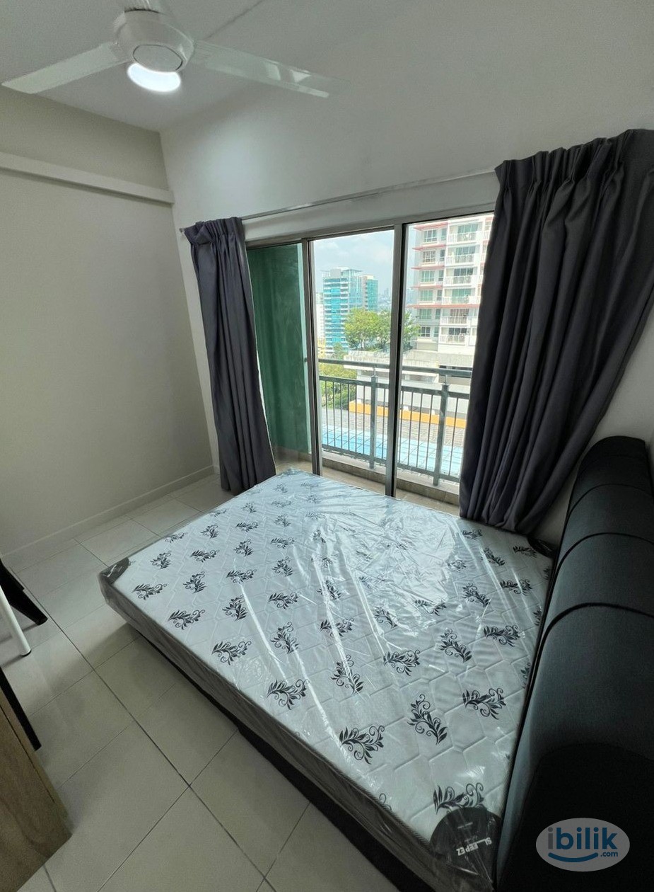 Image 1 of ✨ Private Balcony✨Medium AC Room for Rent @ METROPOLITAN SQUARE Residence, DAMANSARA PERDANA ✨ - Room rental in 