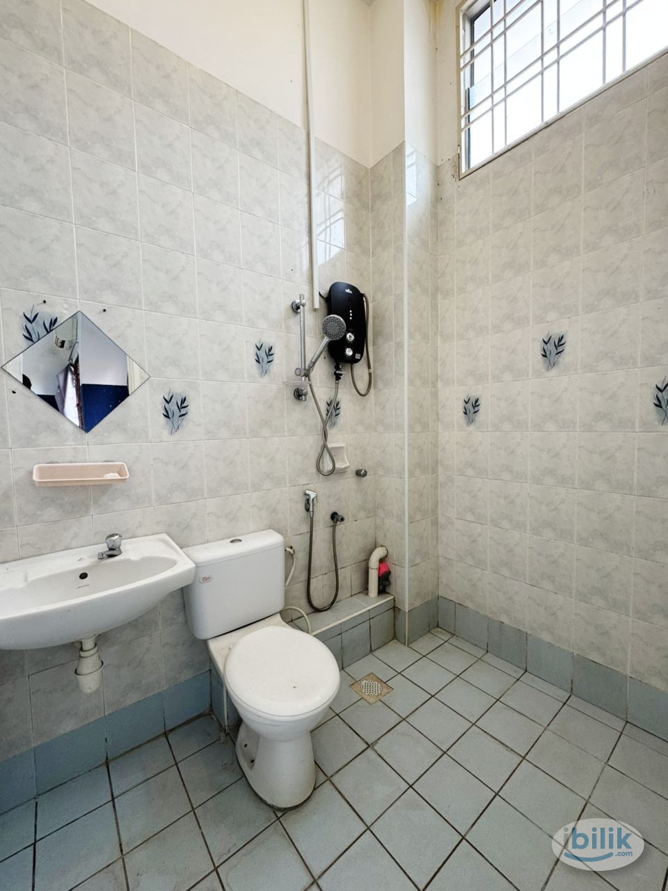 Image 4 of With Private Bathroom Master Room😉🌟Near Setia City Mall 7 Min Only😎‼️Eco Shop Bukit Raja,Lotus Setia Alam🛜Free Wifi Utilities Include🔥 - Room rental in 