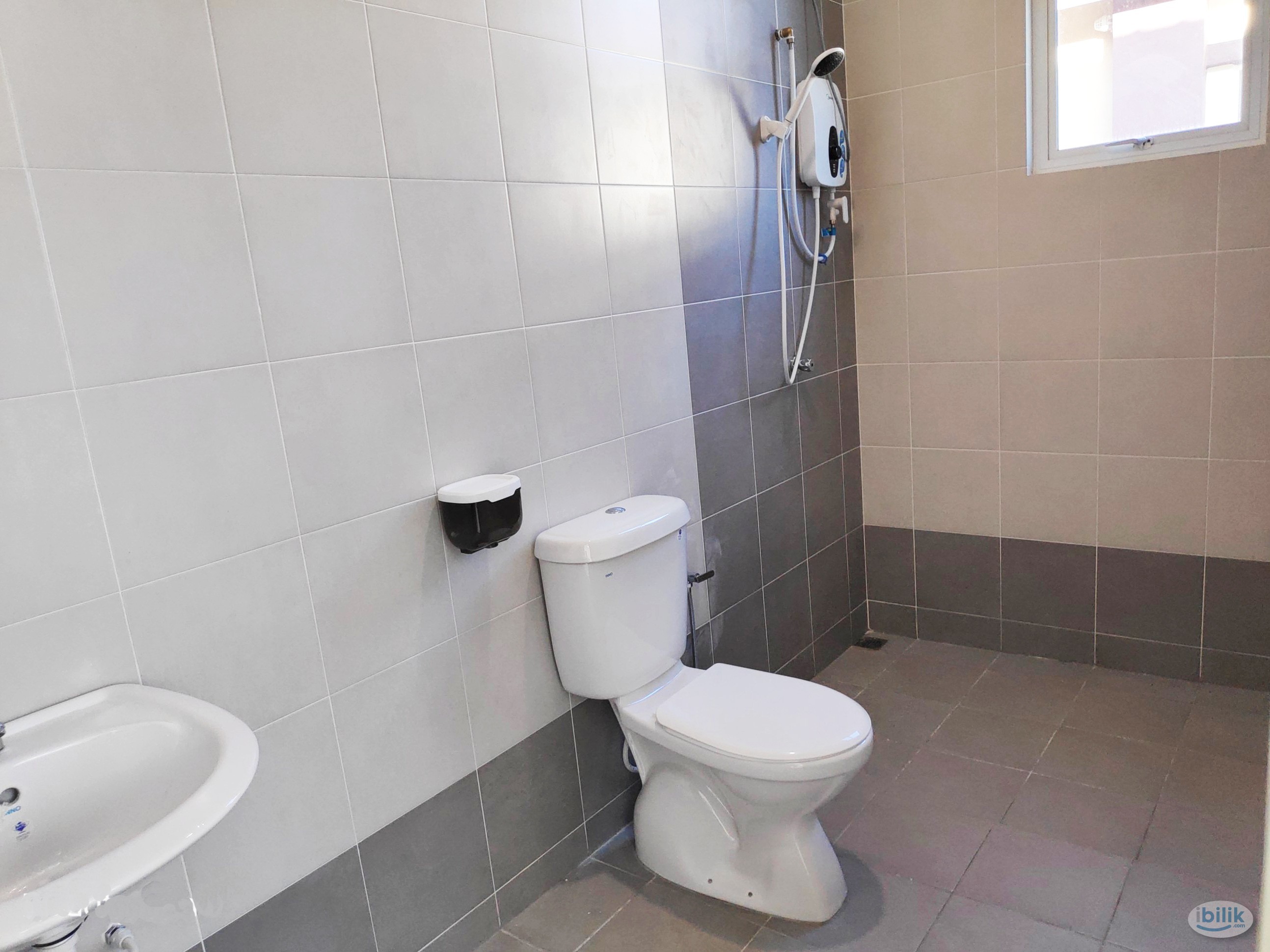 Image 4 of Master Room at Batu Kawan, Seberang Perai - Room rental in 