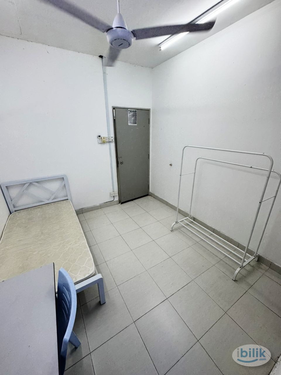 Image 3 of Move In immedietly😉‼️Middle Room With Free Utilities Wifi,Aircond,Fully Furnished😮🔥Near Eco Shop,Setia City Mall,Lotus Setia Alam🌟 - Room rental in 